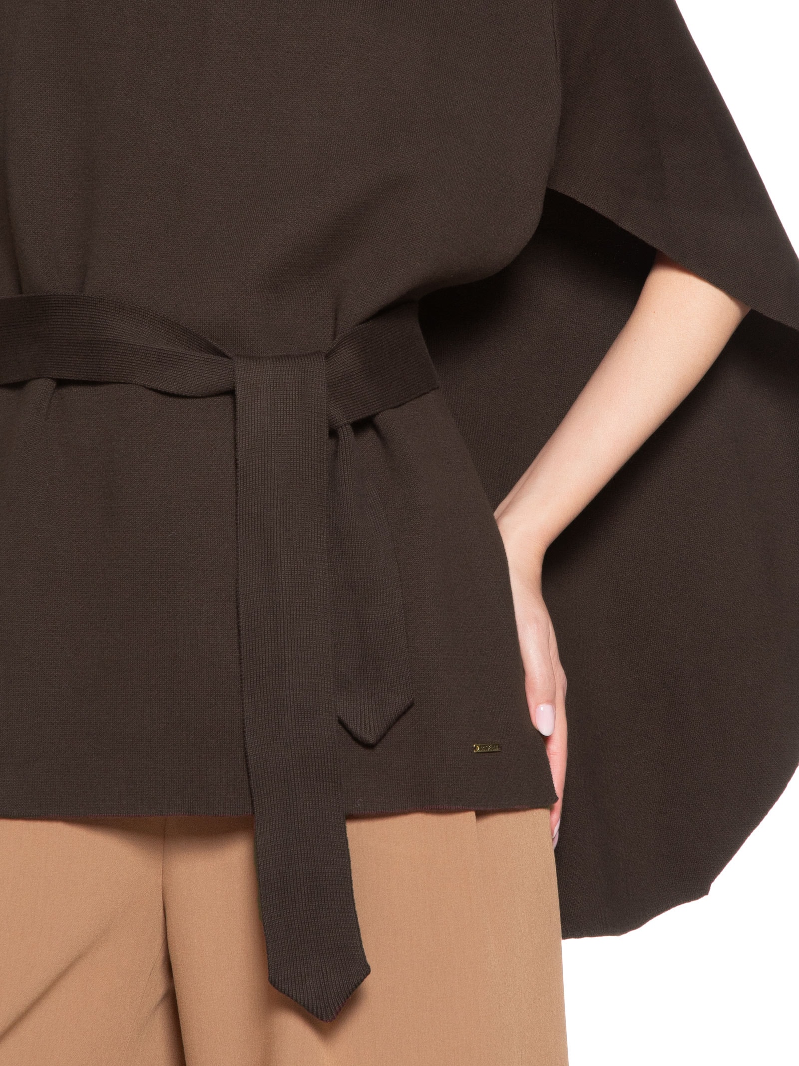 Capa Feminina Mininal Com Cinto Marrom Anselmi