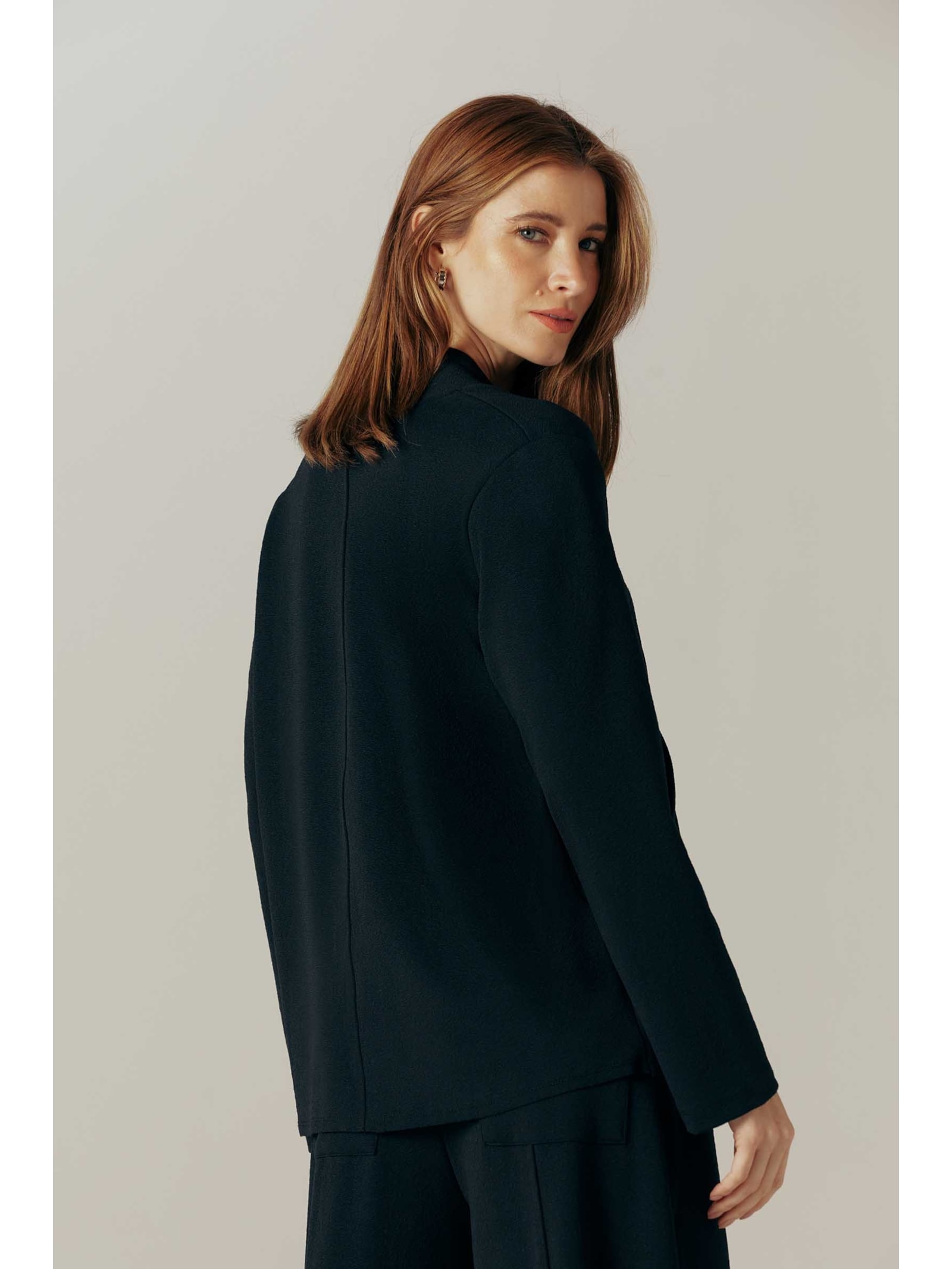 Casaco Alongado Preto Betina Yogini