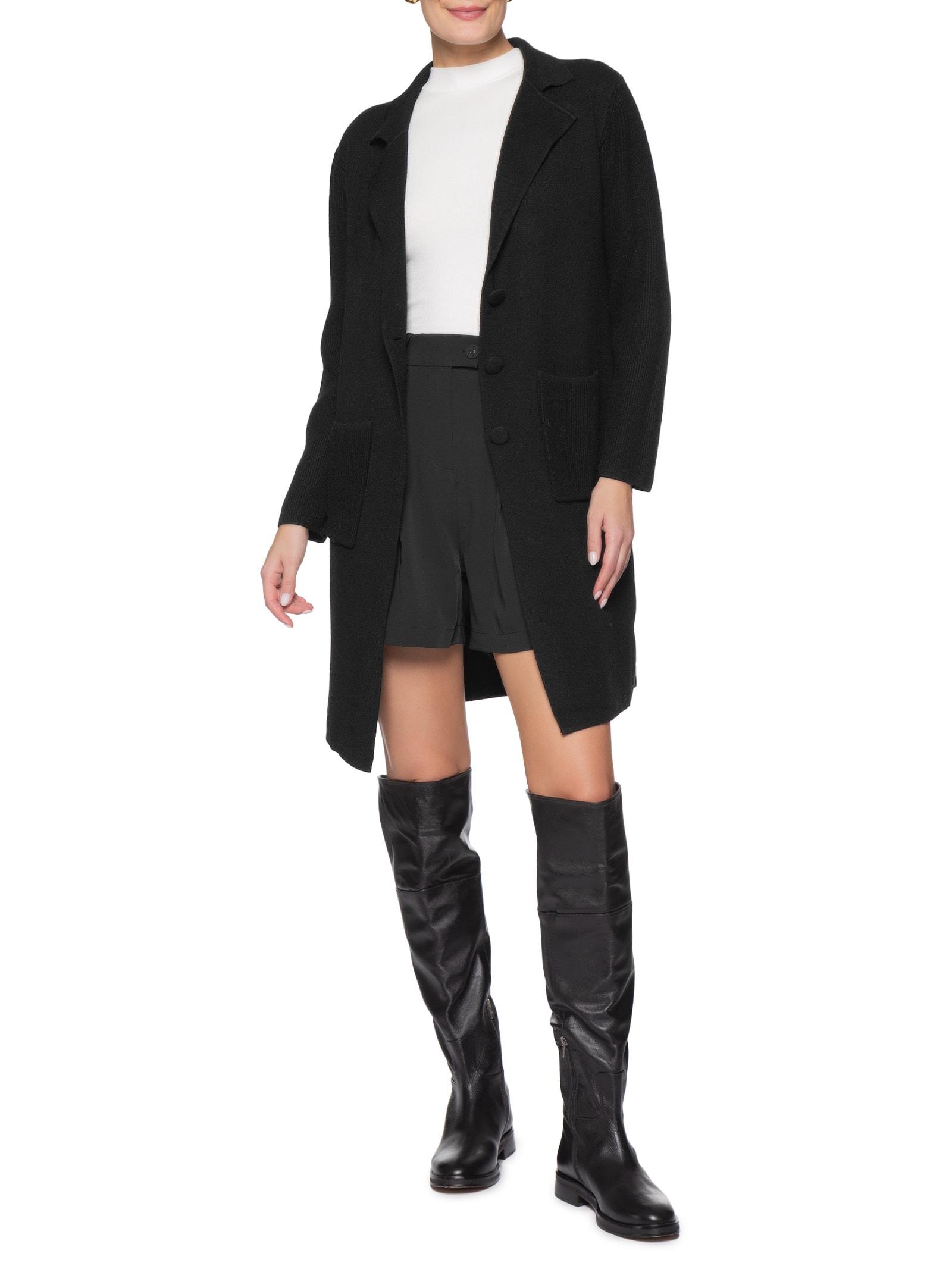 Casaco Feminino Alongado Com Bolsos Preto Basiq