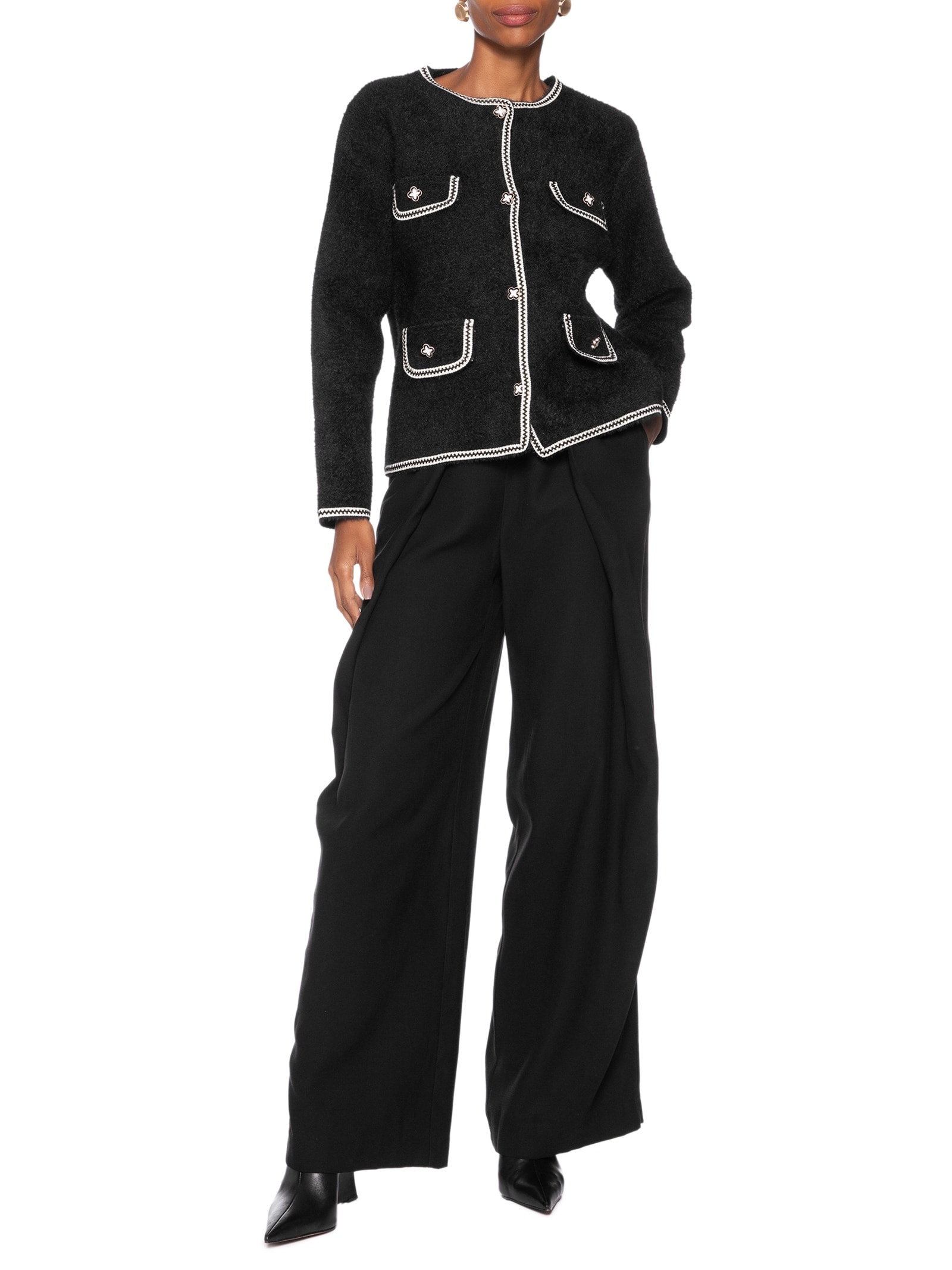 Casaqueto Feminino Em Tricot Preto Market 33