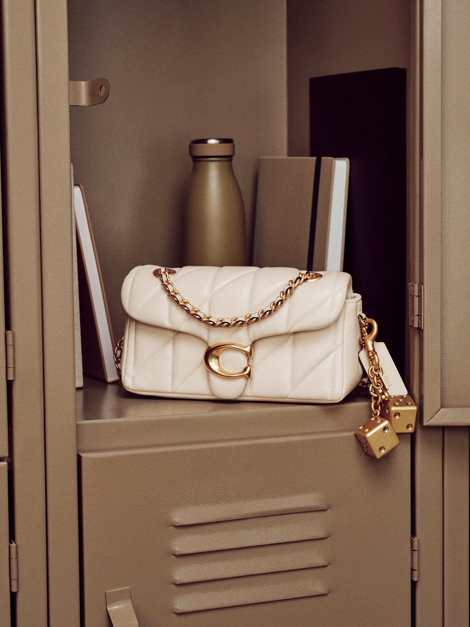 Chaveiro Feminino Dice Dourado Coach