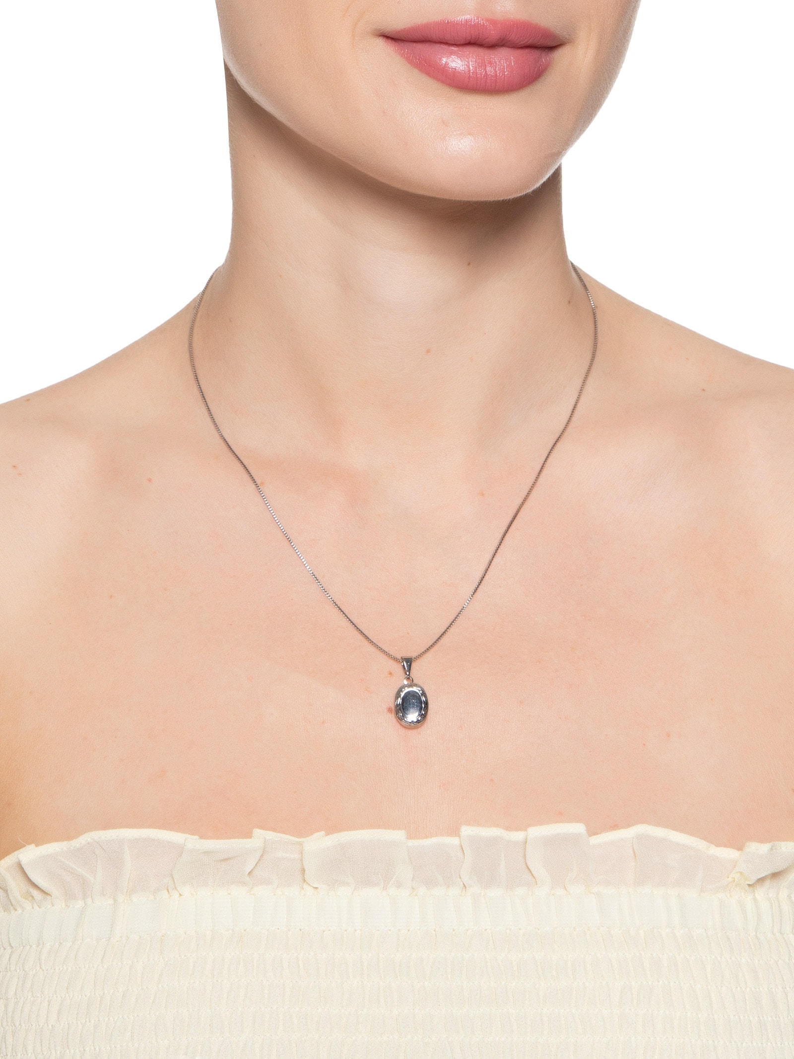 Colar Feminino Relicário Pequeno Oval Com Detalhe Prata Basiq