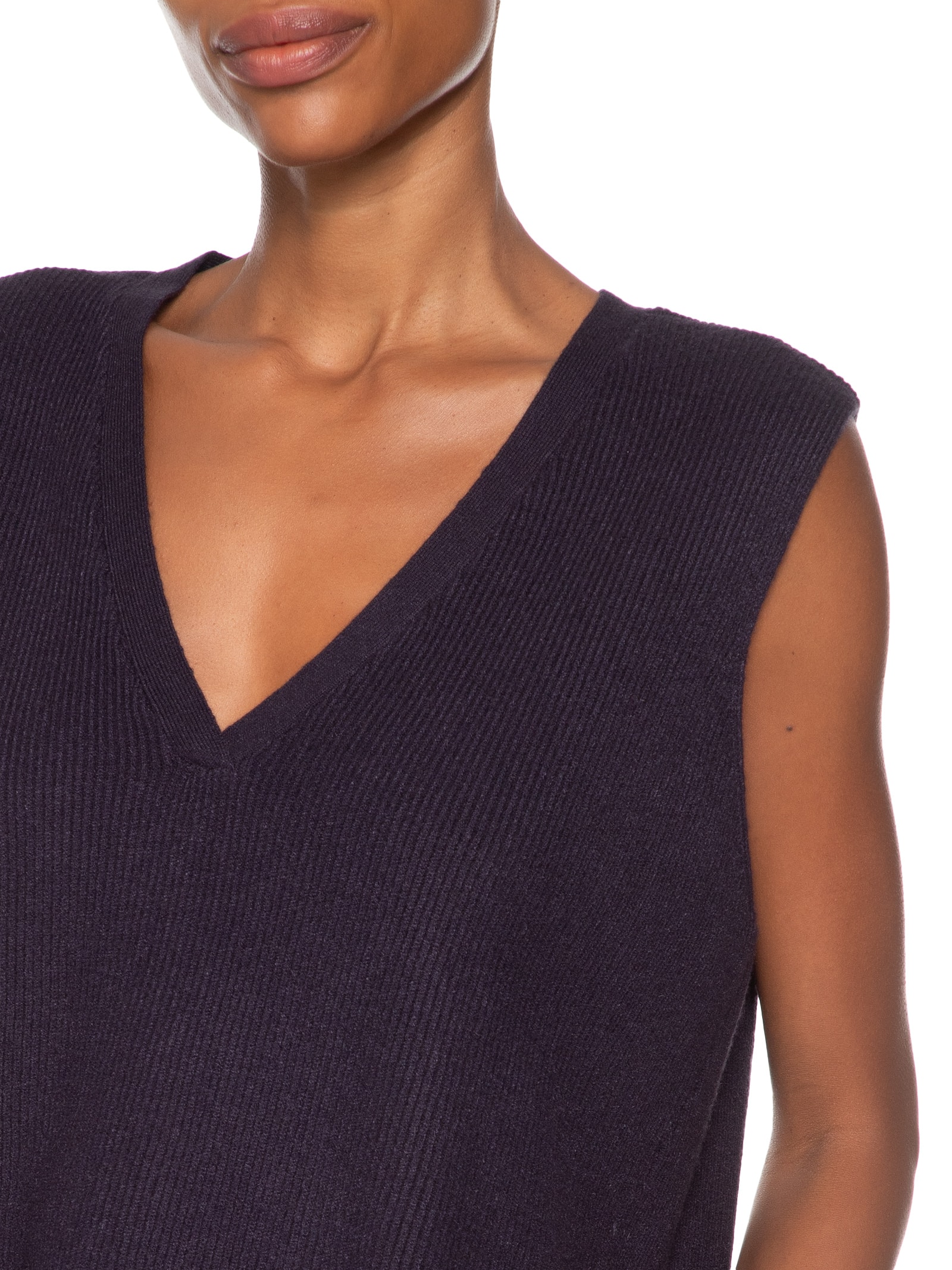Colete Feminino Decote V Em Tricot Marrom '2Essential