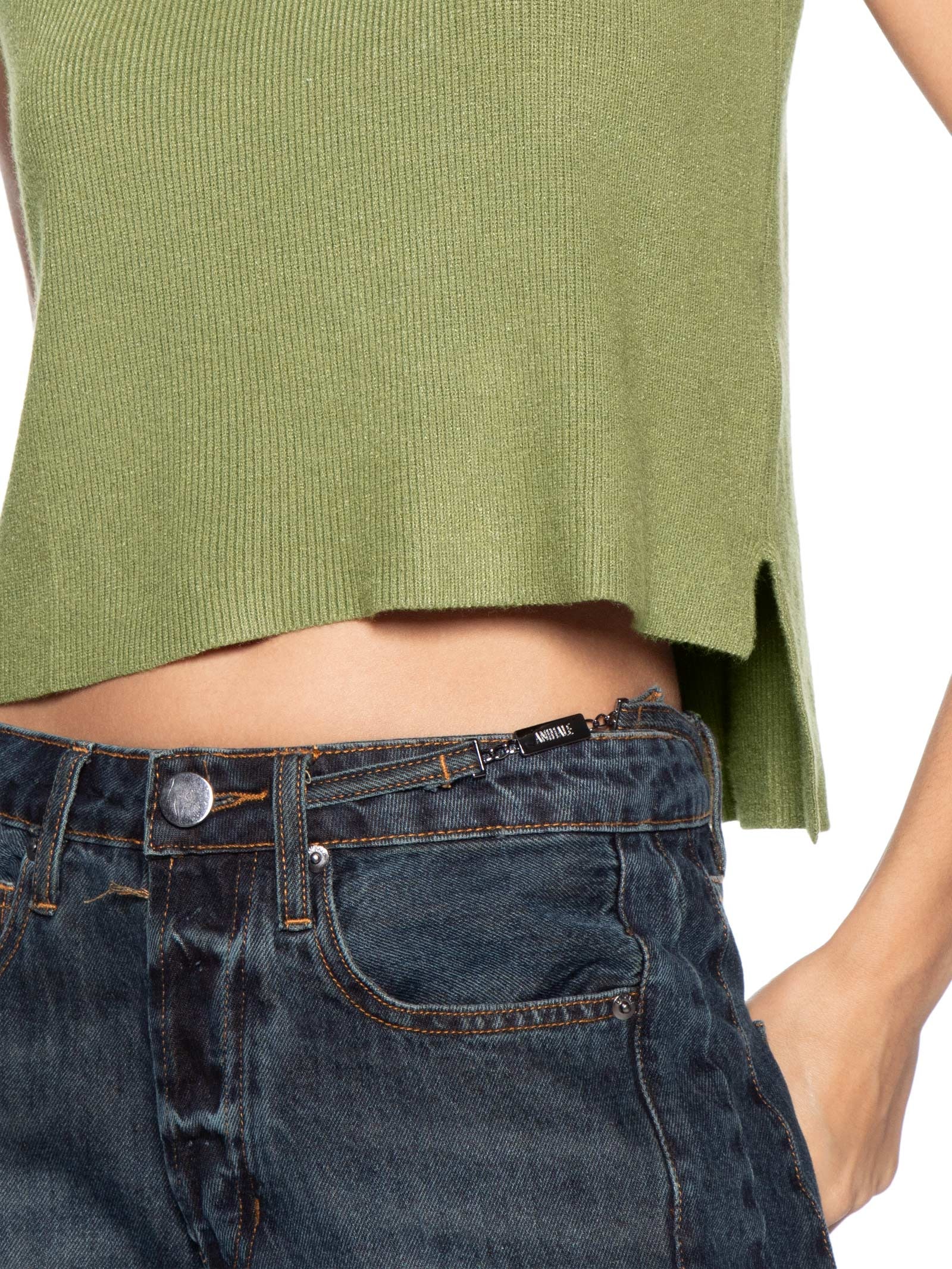 Colete Feminino em Tricot Gola V – Verde Basiq