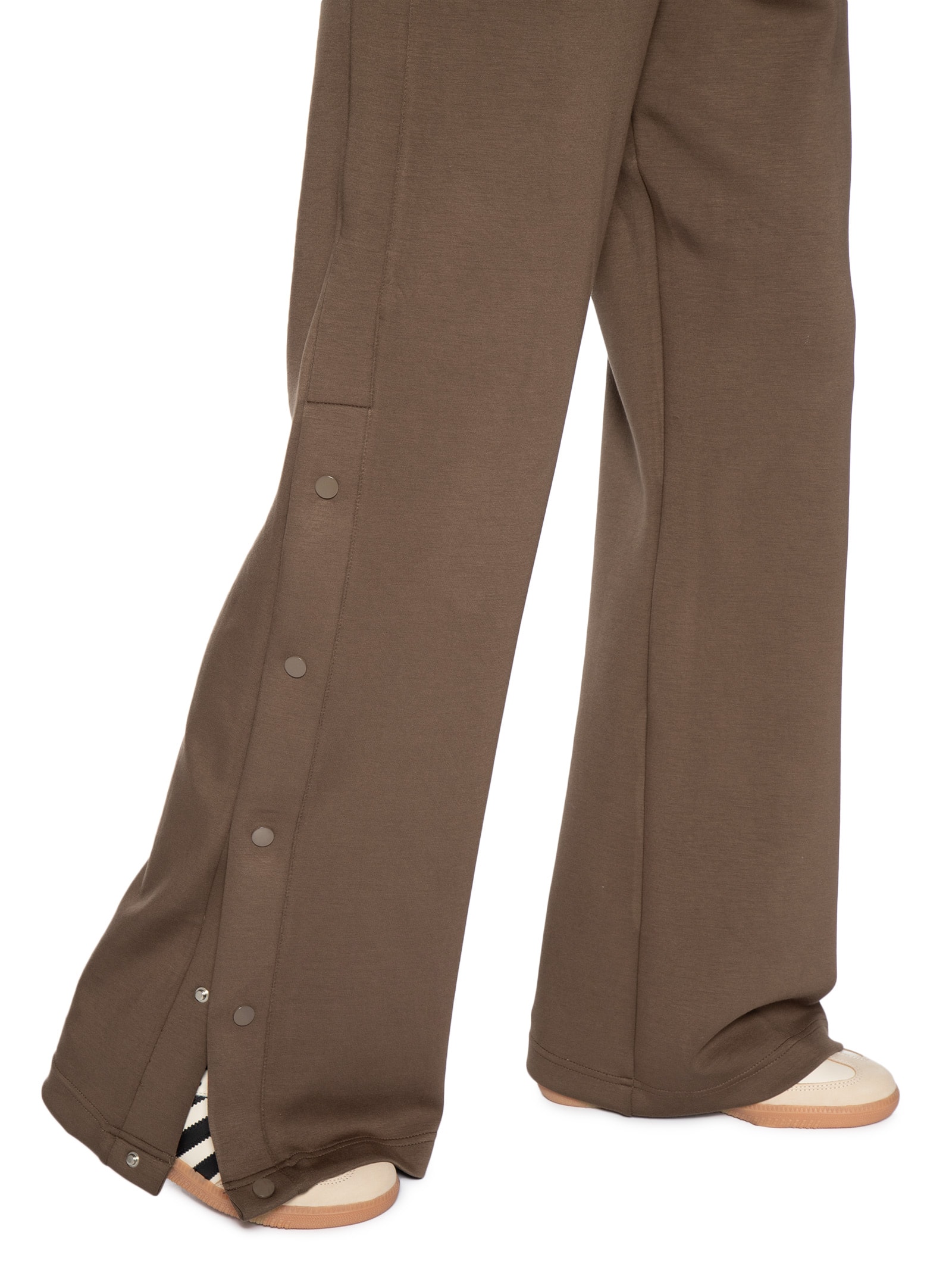 Conjunto Feminino Moletom Comfy Com Botões Marrom Basiq