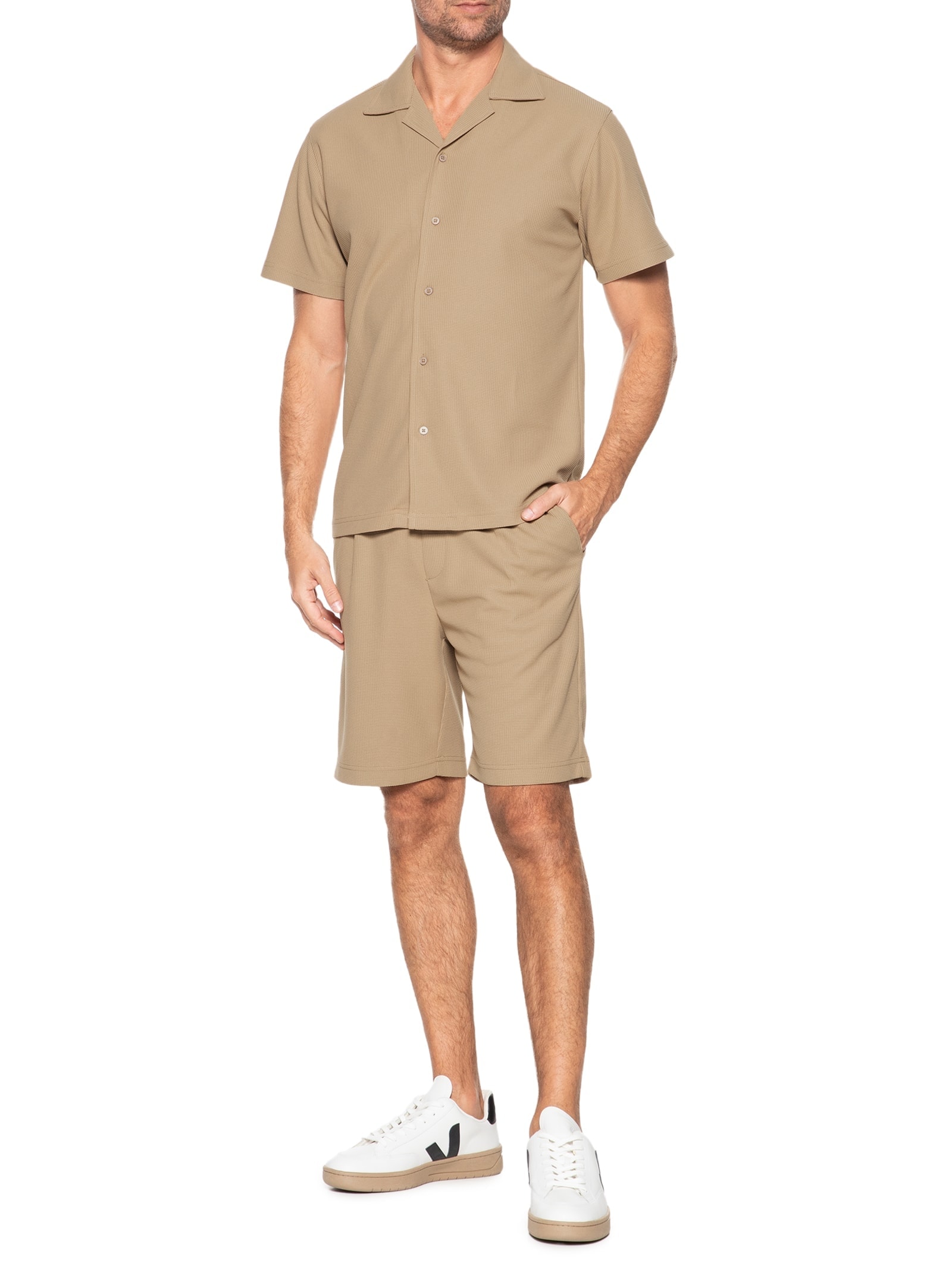 Conjunto Masculino Básico Camisa Manga Curta e Short Bege Basiq Men