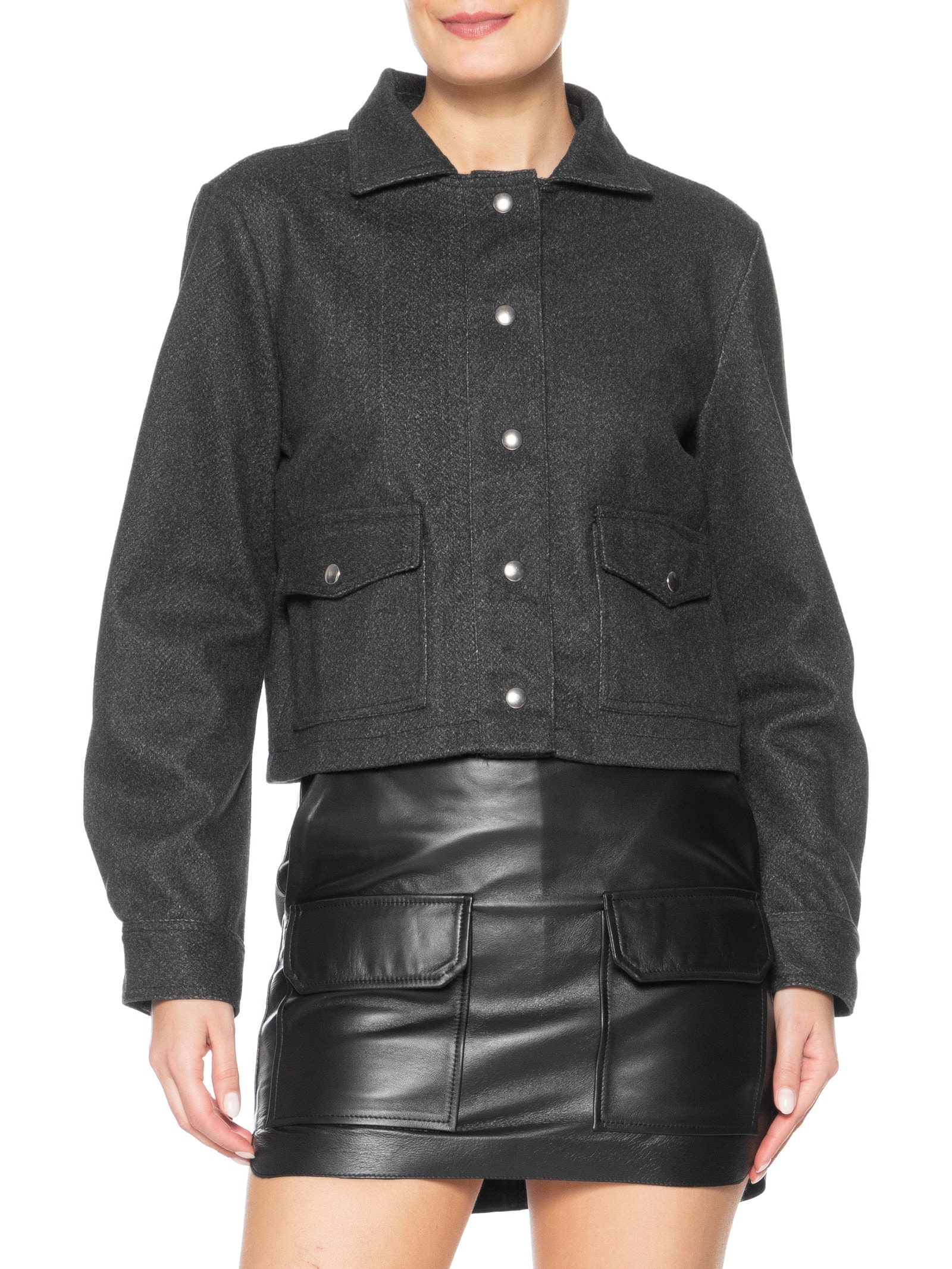 Jaqueta Feminina Com Bolsos Frontais Preto Market 33