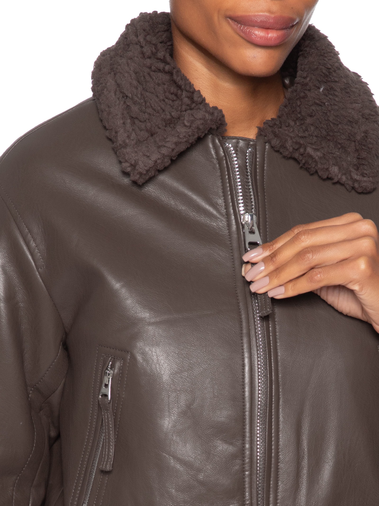 Jaqueta Feminina Com Gola Peluciada Marrom Market 33