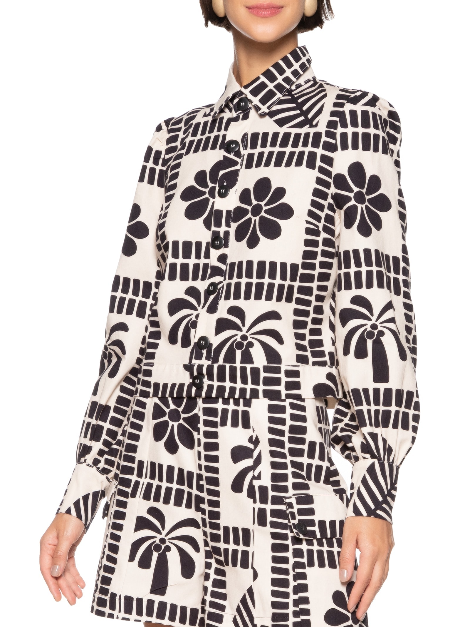 Jaqueta Feminina Detalhe Manga Franzida Off White Cacay