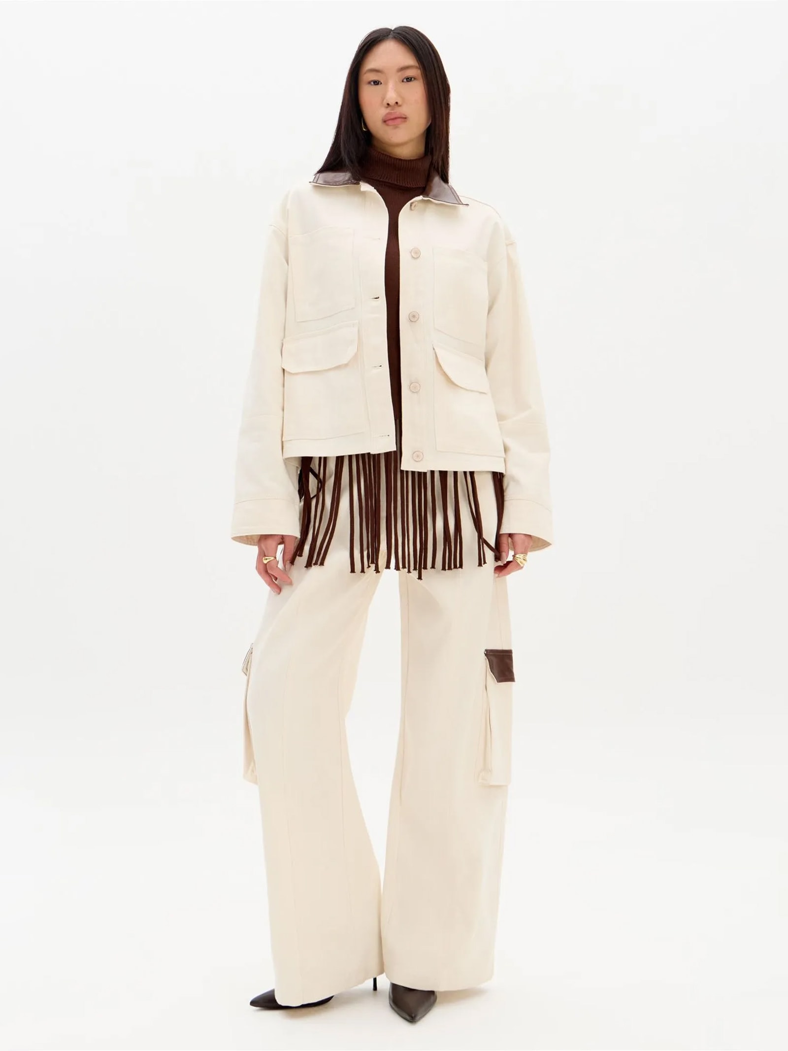 Jaqueta Feminina Sarja Com Gola Contrastante Bege My Favorite