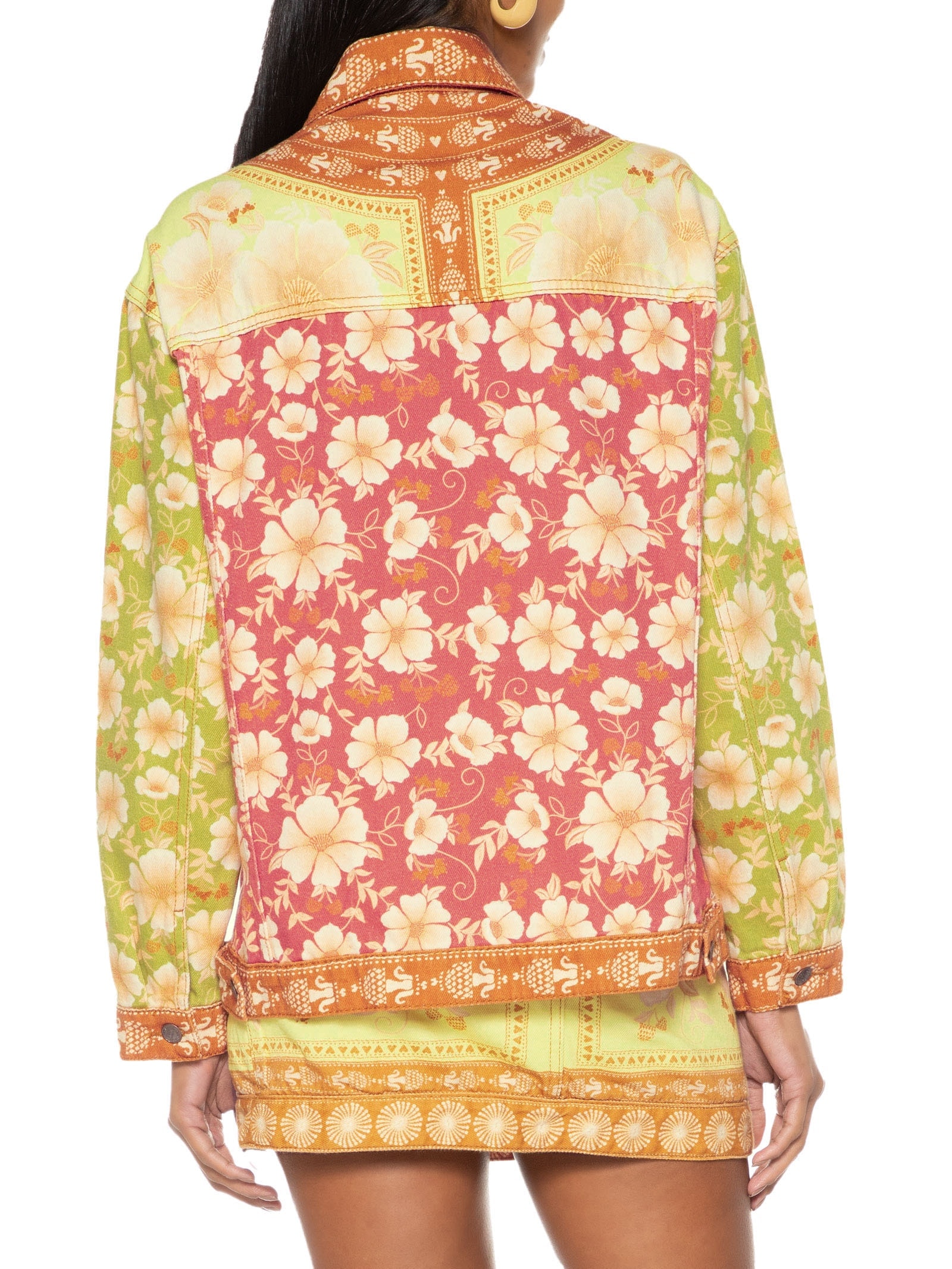 Farm - Jaqueta Feminina Sarja Floral Veraneio Engenharia - Marrom