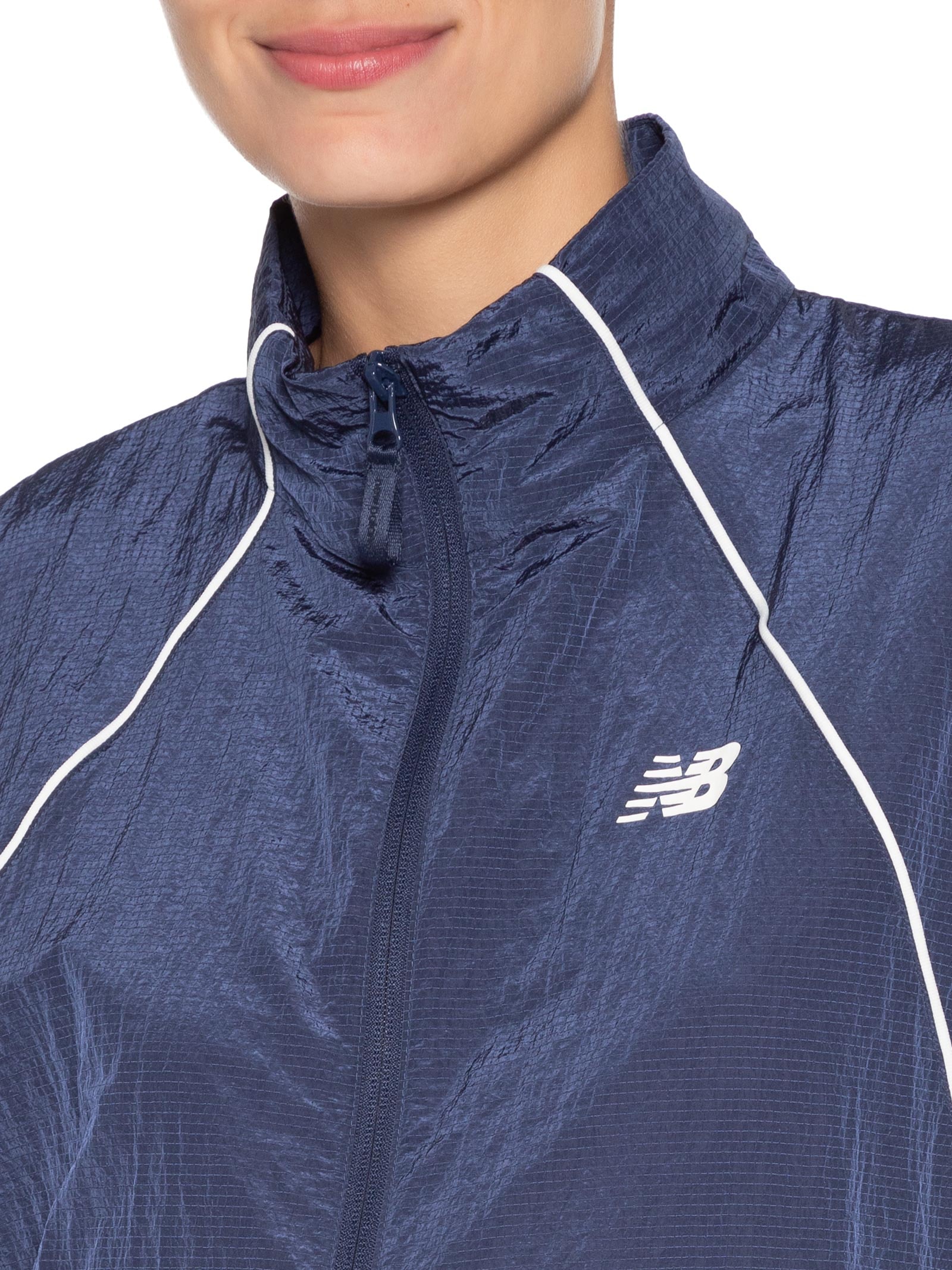 LAW-NBJ　Mac Jaqueta Feminina Sport Legacy Woven - Azul - New Balance