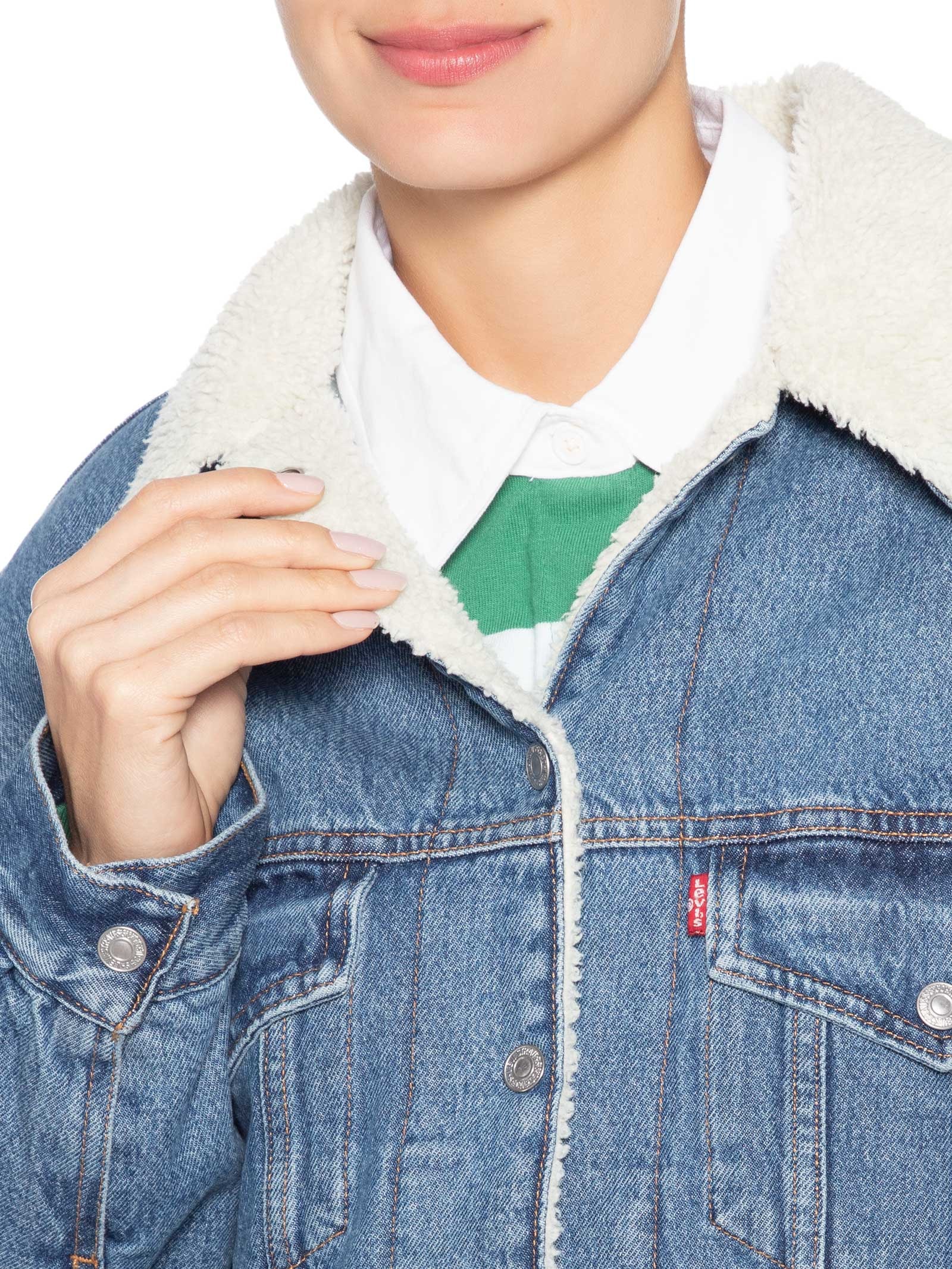 Jaqueta Jeans Feminina 90s Sherpa Trucker Azul Levi's