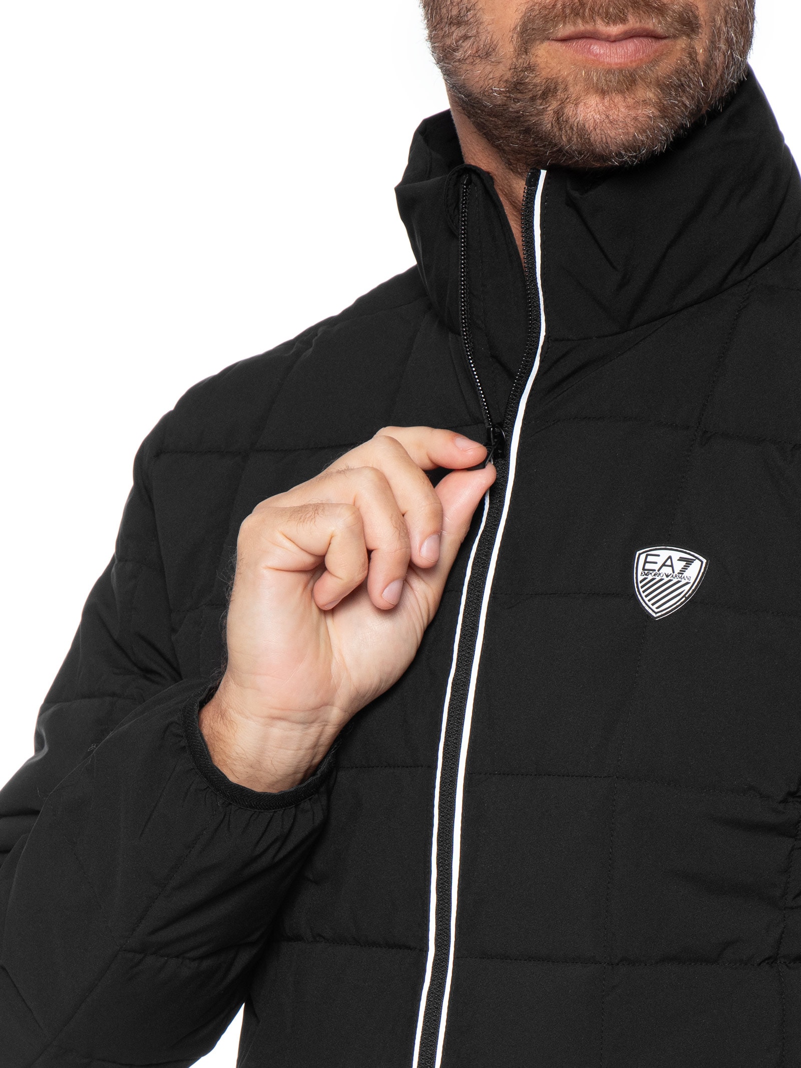 Jaqueta Puffer Masculina Brasão Train Premium Thermore – Preto Ea7 Emporio Armani