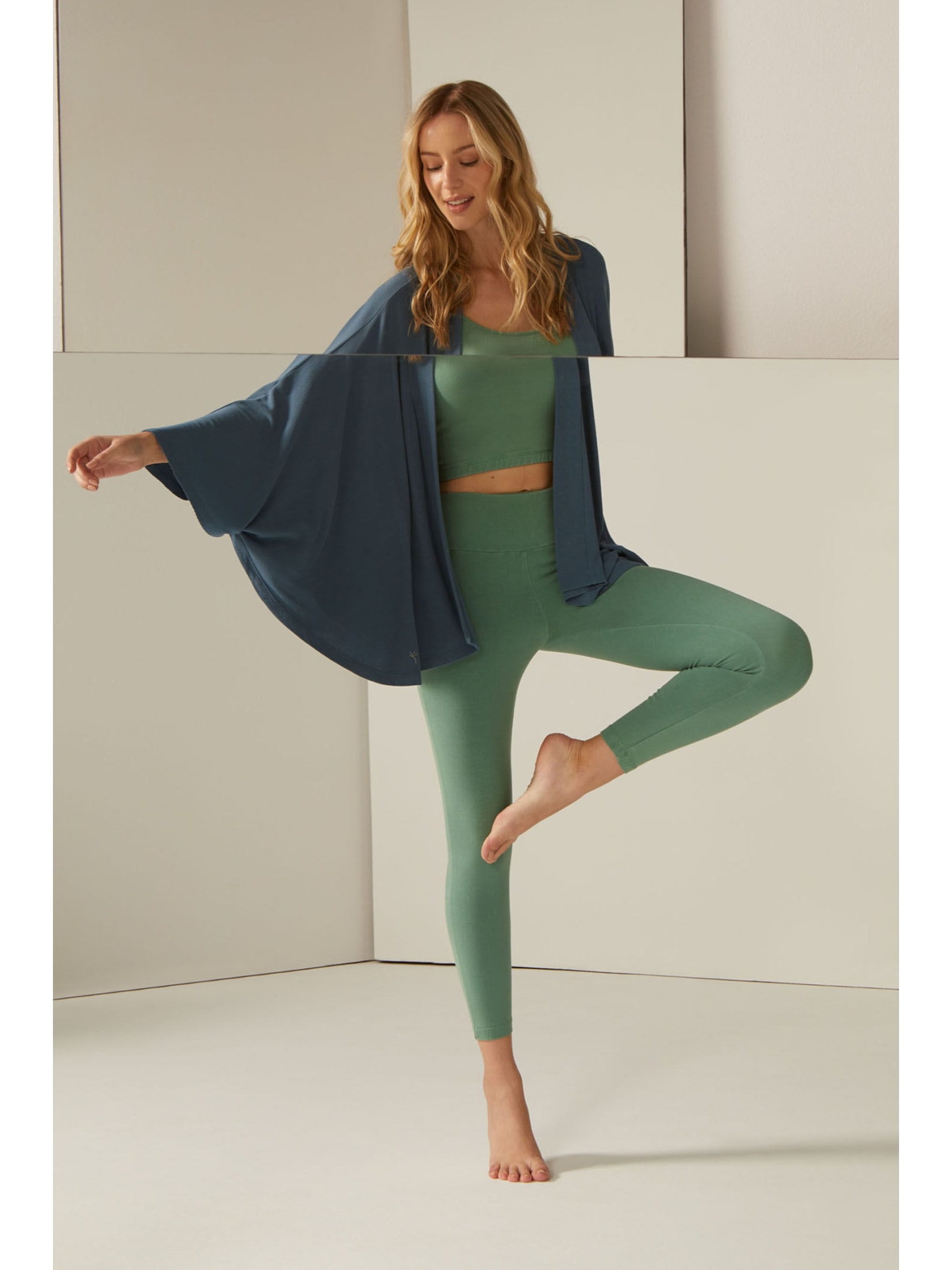 Legging Yoga Estonada Verde Zuri Yogini