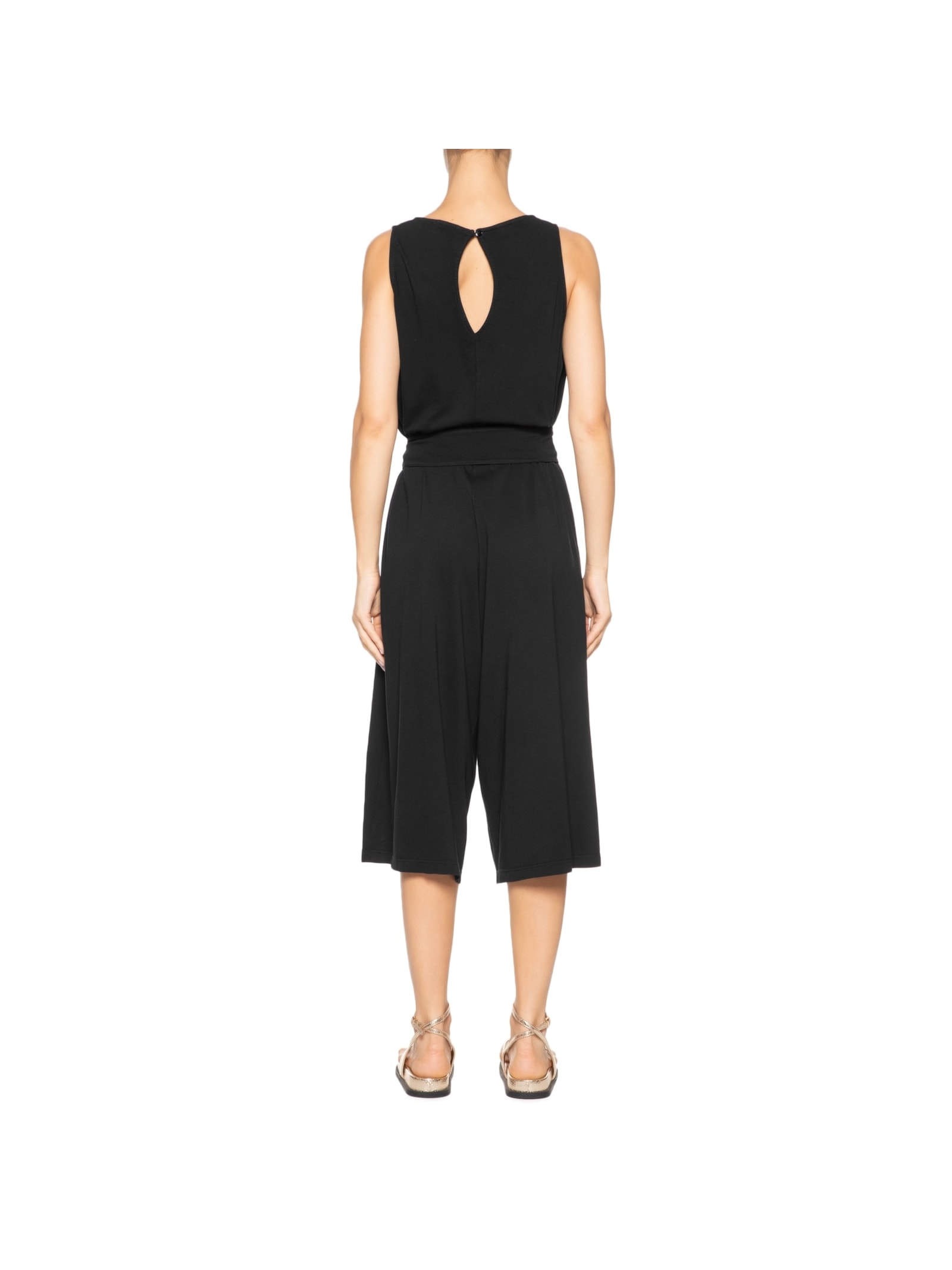 Macacão Feminino Amplo Com Abertura Nas Costas Preto Basiq