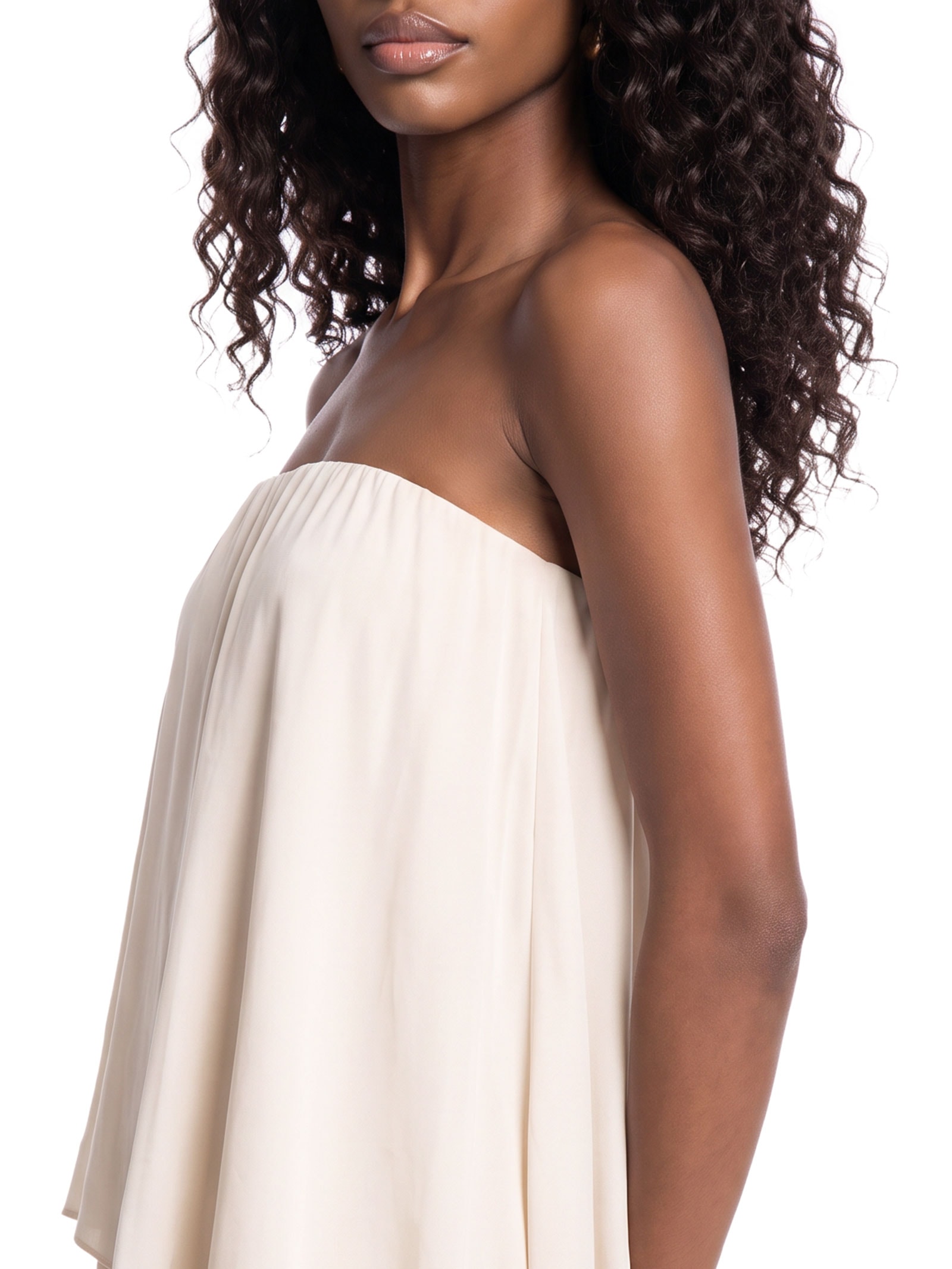 Macacão Feminino Assimétrico Sem Mangas Com Renda Off White My Favorite