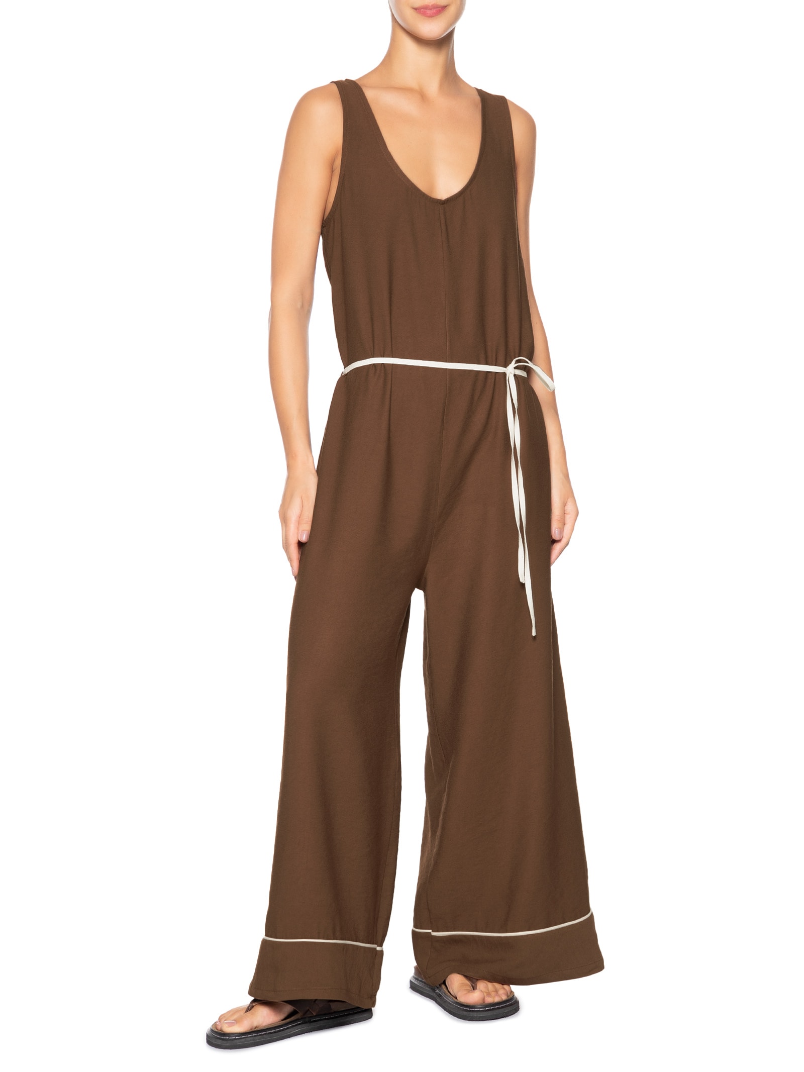 Macacão Feminino Básico Texturizado Marrom Basiq