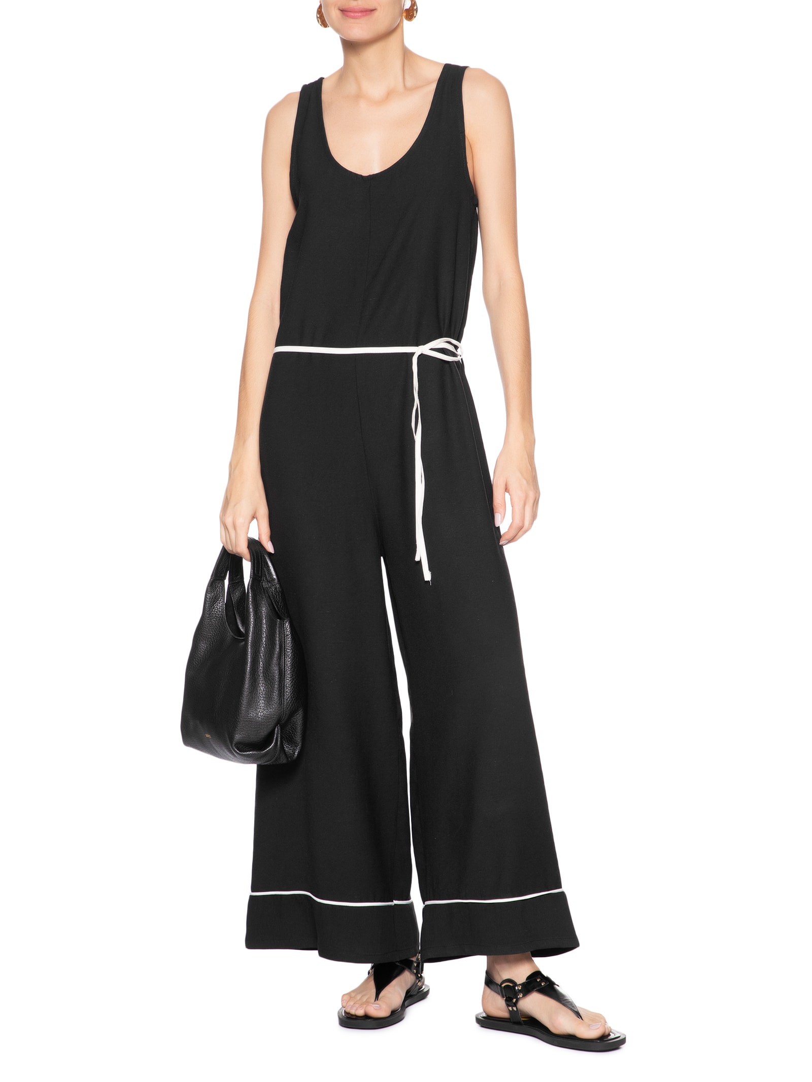 Macacão Feminino Básico Texturizado Preto Basiq