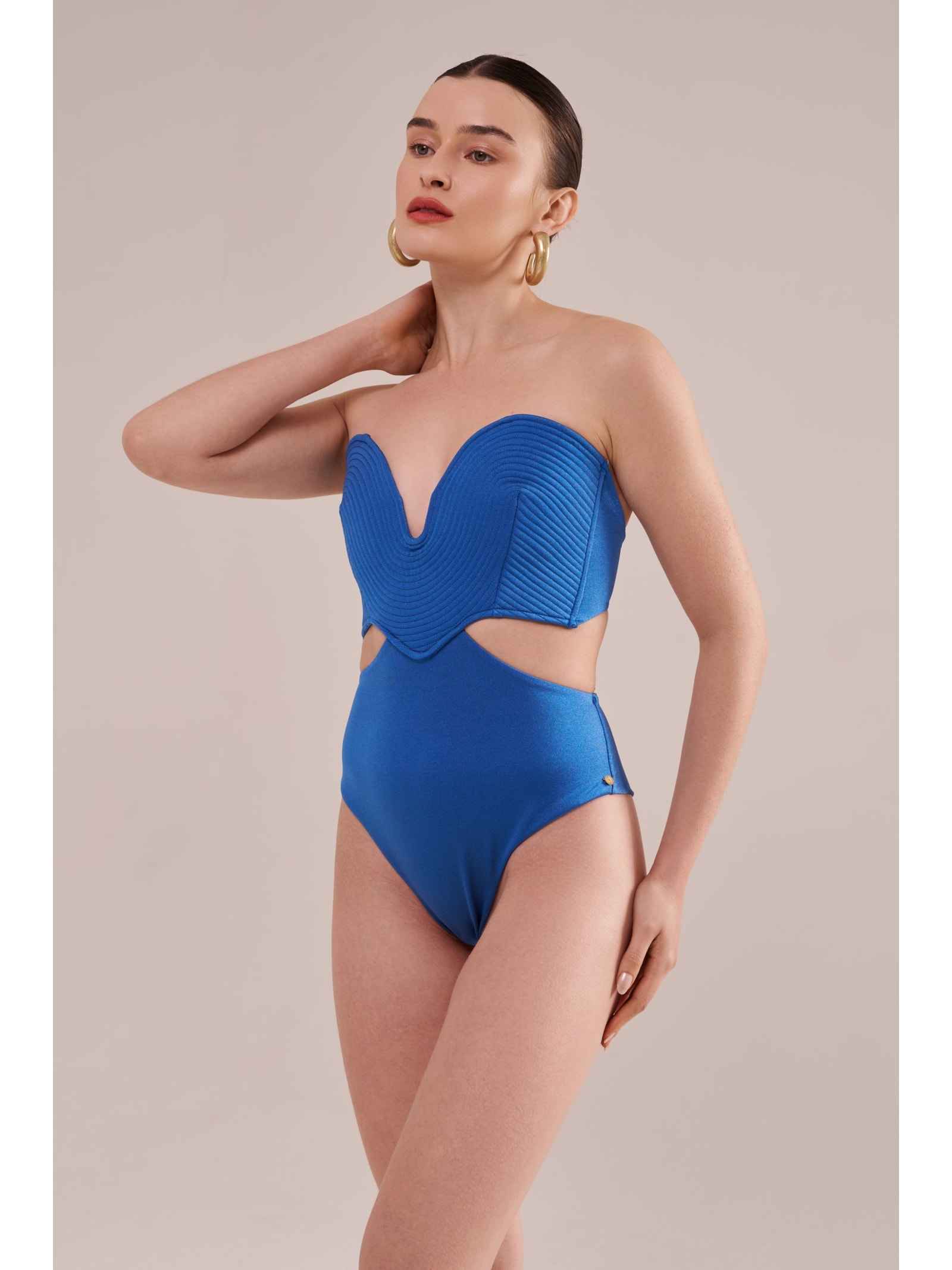 maiô strapless matelassê orla azul Suntime
