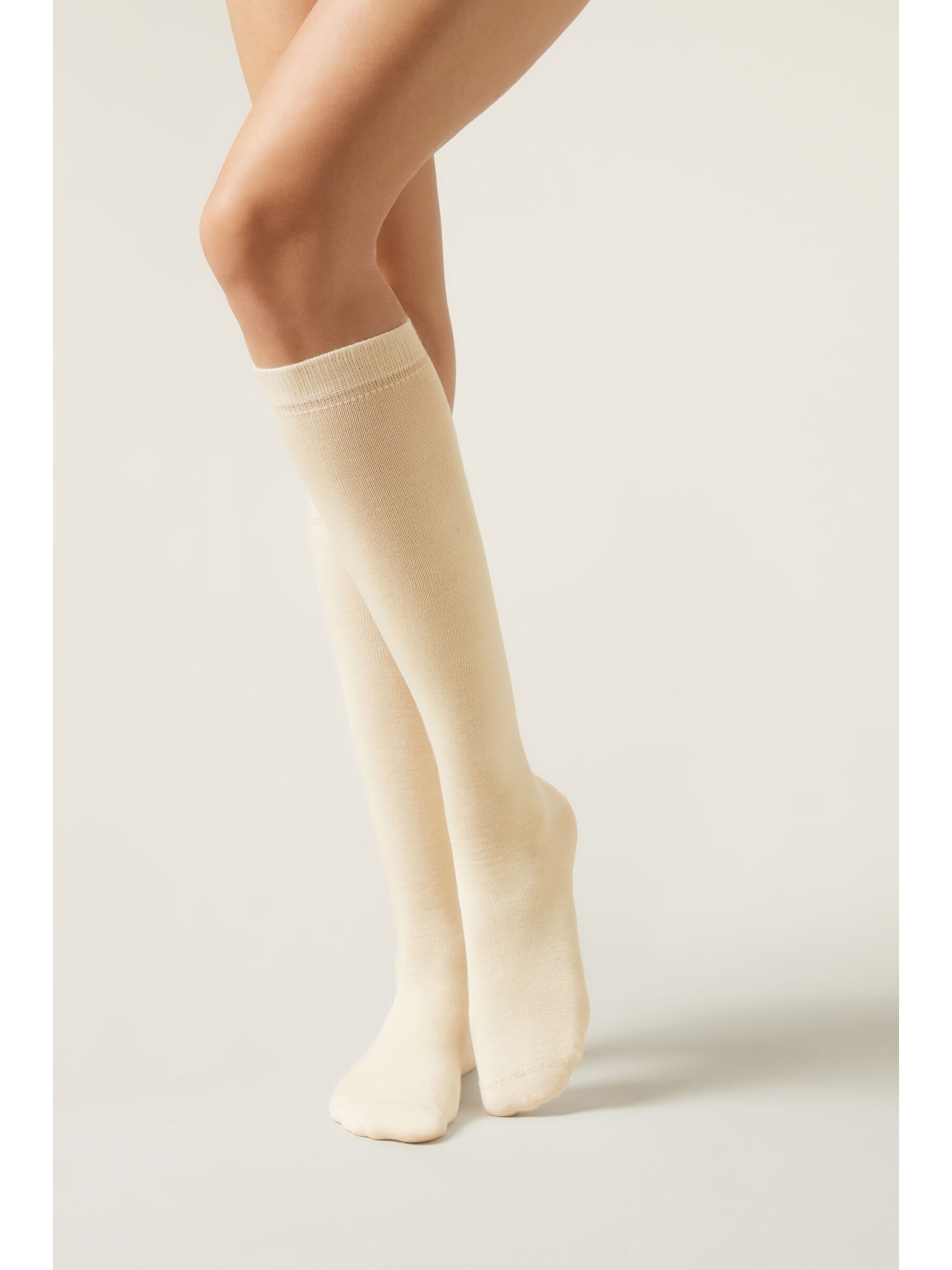 Meia Alta De Lã e Algodão Off-White Calzedonia