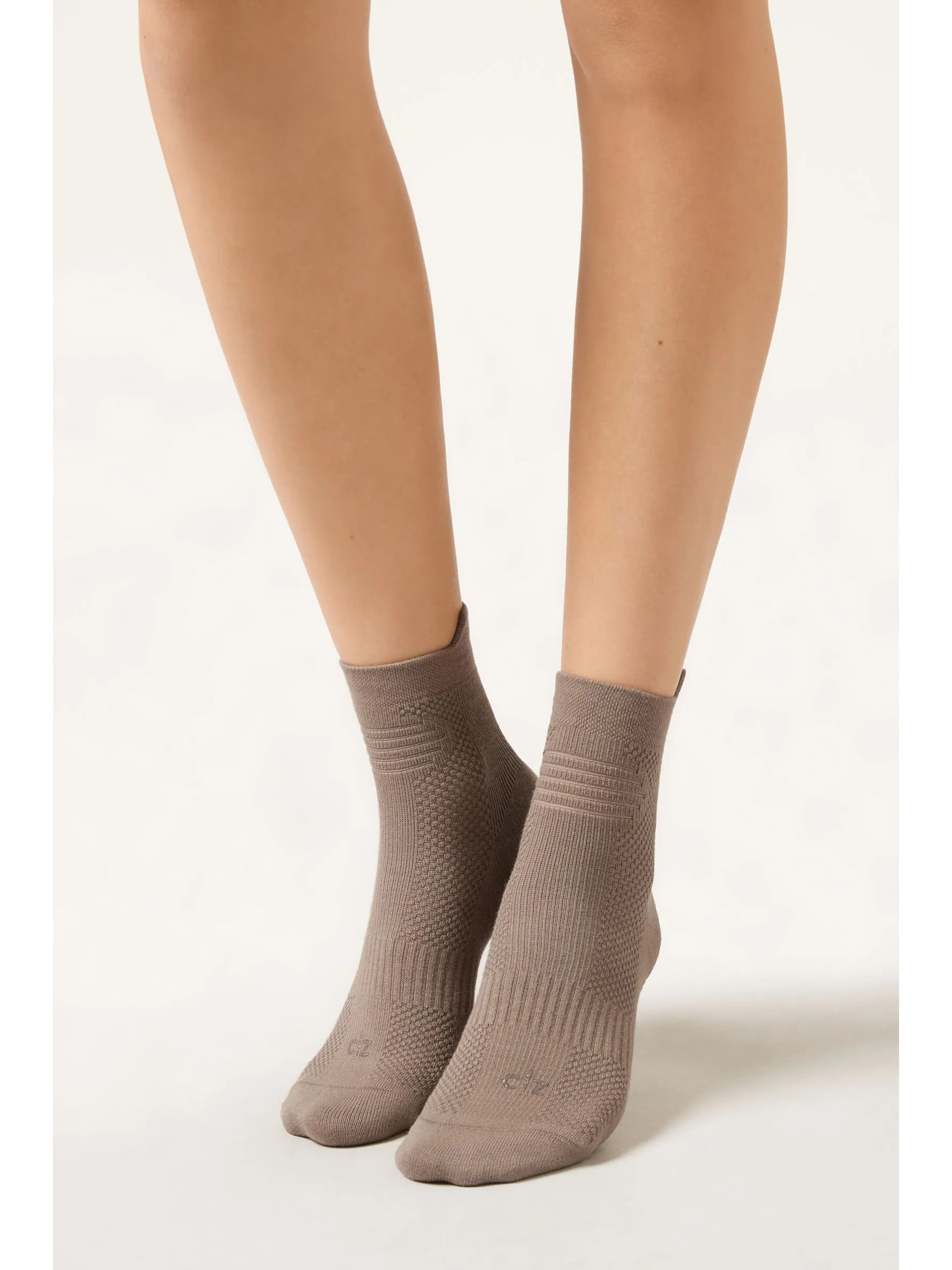 Meia Curta Antiderrapante Para Pilates Marrom Calzedonia