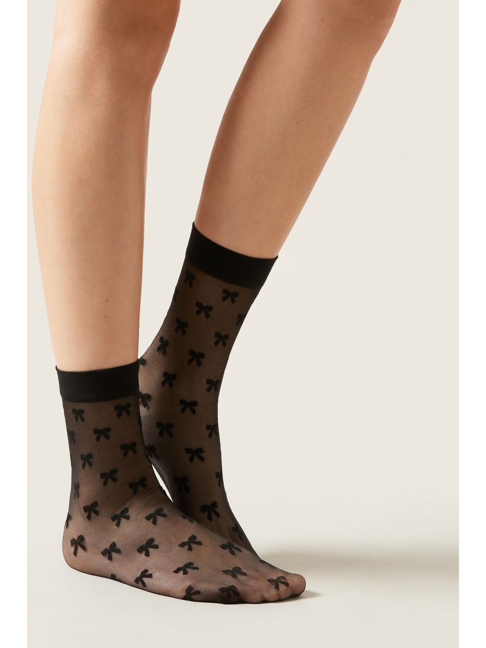 Meia Curta Com Laços All-Over Preto Calzedonia