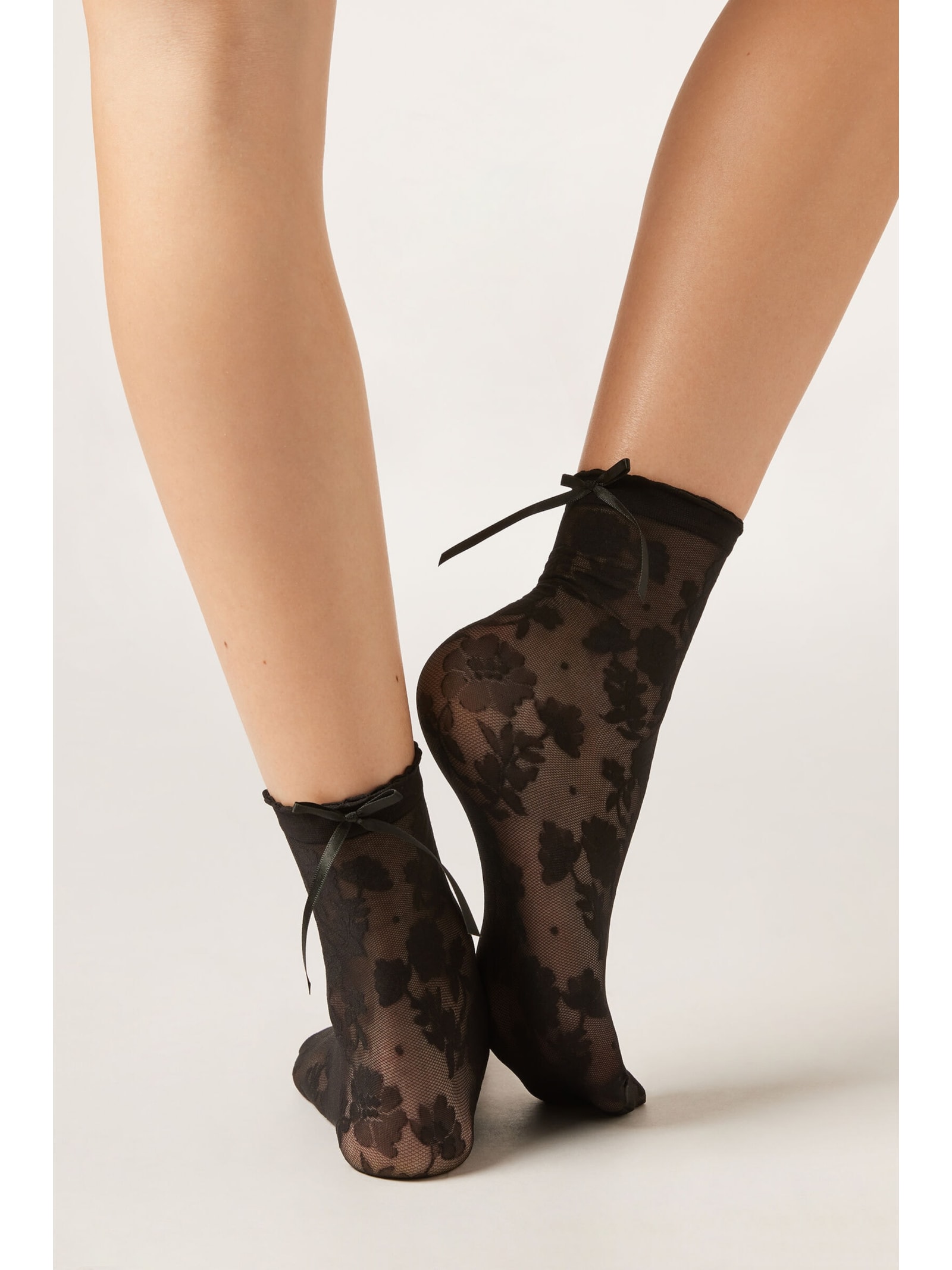Meia Curta Com Padrão Floral Fio 30 Preto Calzedonia