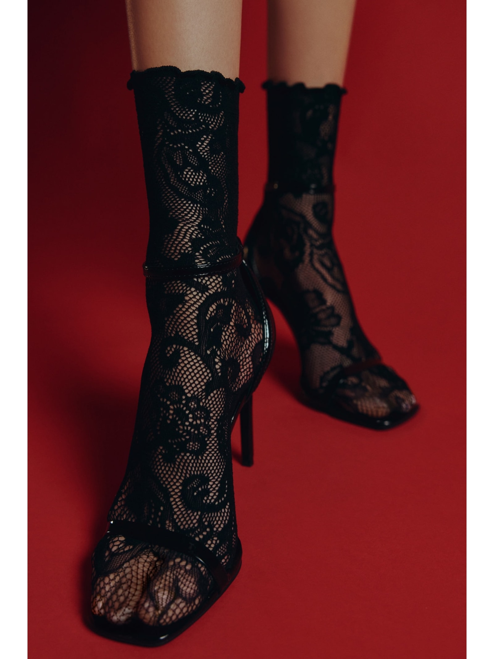 Meia Curta De Rede Com Renda Floral Preto Calzedonia