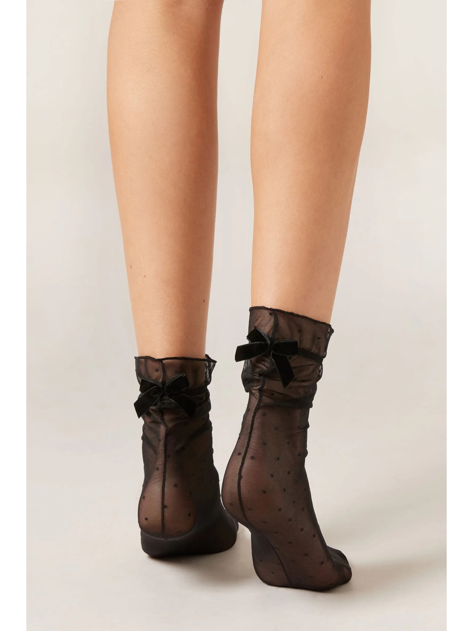 Meia Curta Em Tule e Poás Preto Calzedonia