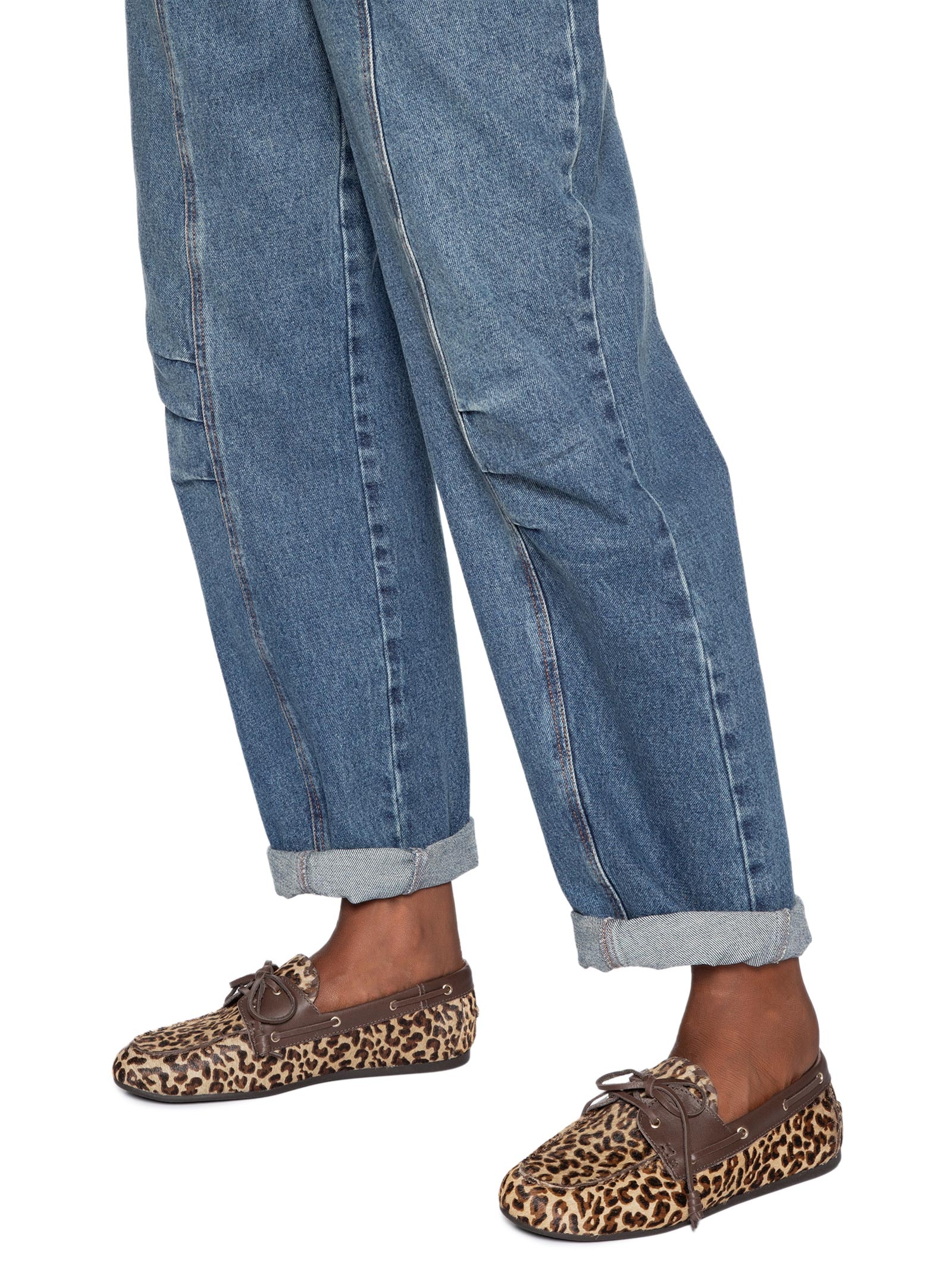 Mocassim Feminino Camurça Animal Print Arezzo