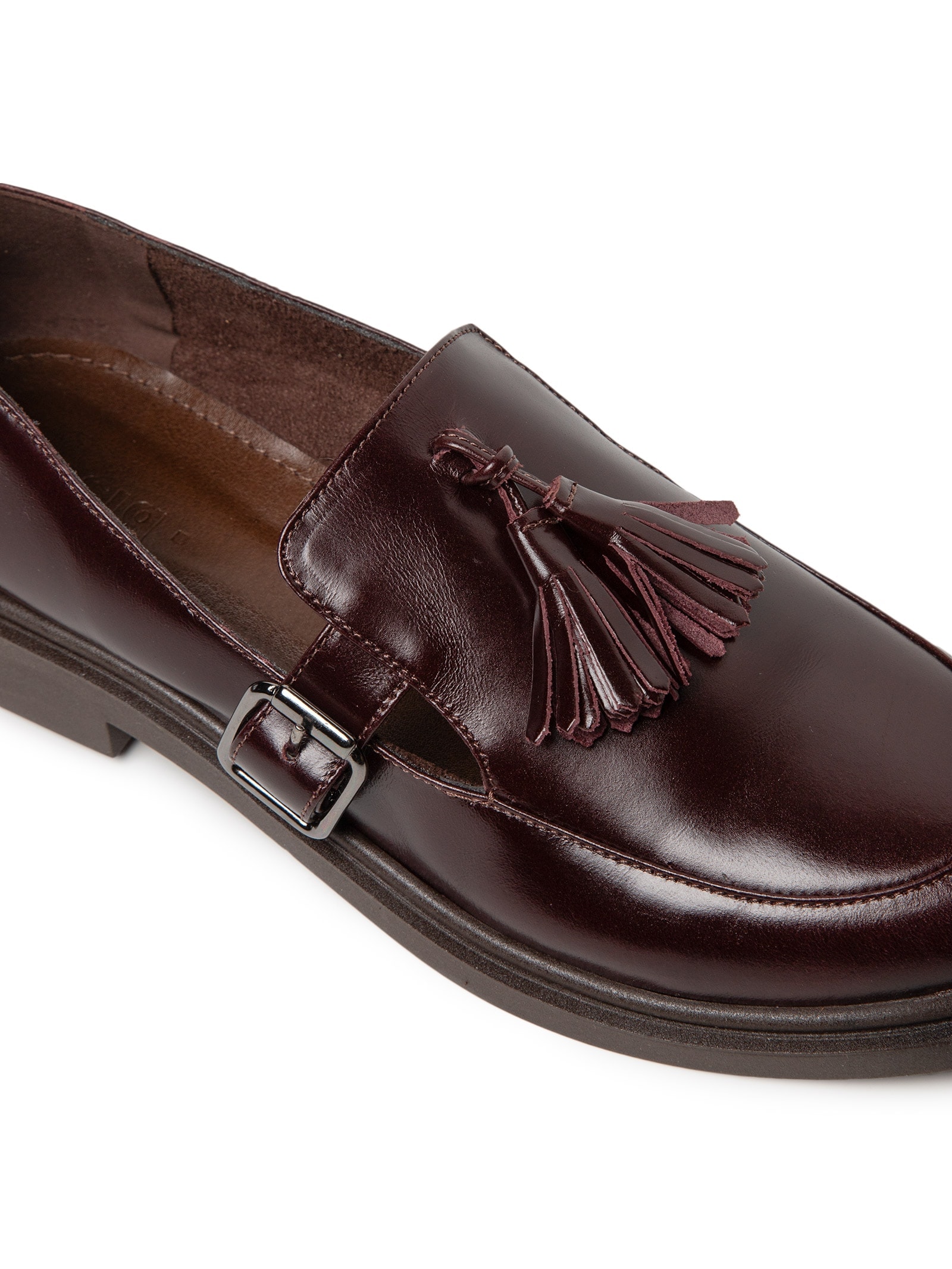 Mocassim Feminino Em Couro Com Amarração Marrom Basiq