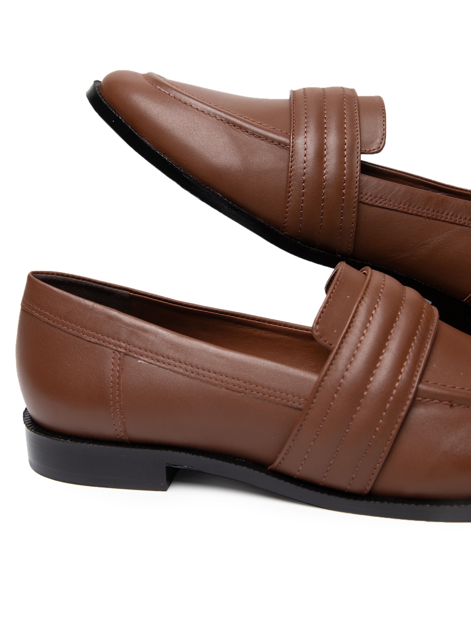 Mocassim Feminino Em Couro Marrom '2Essential