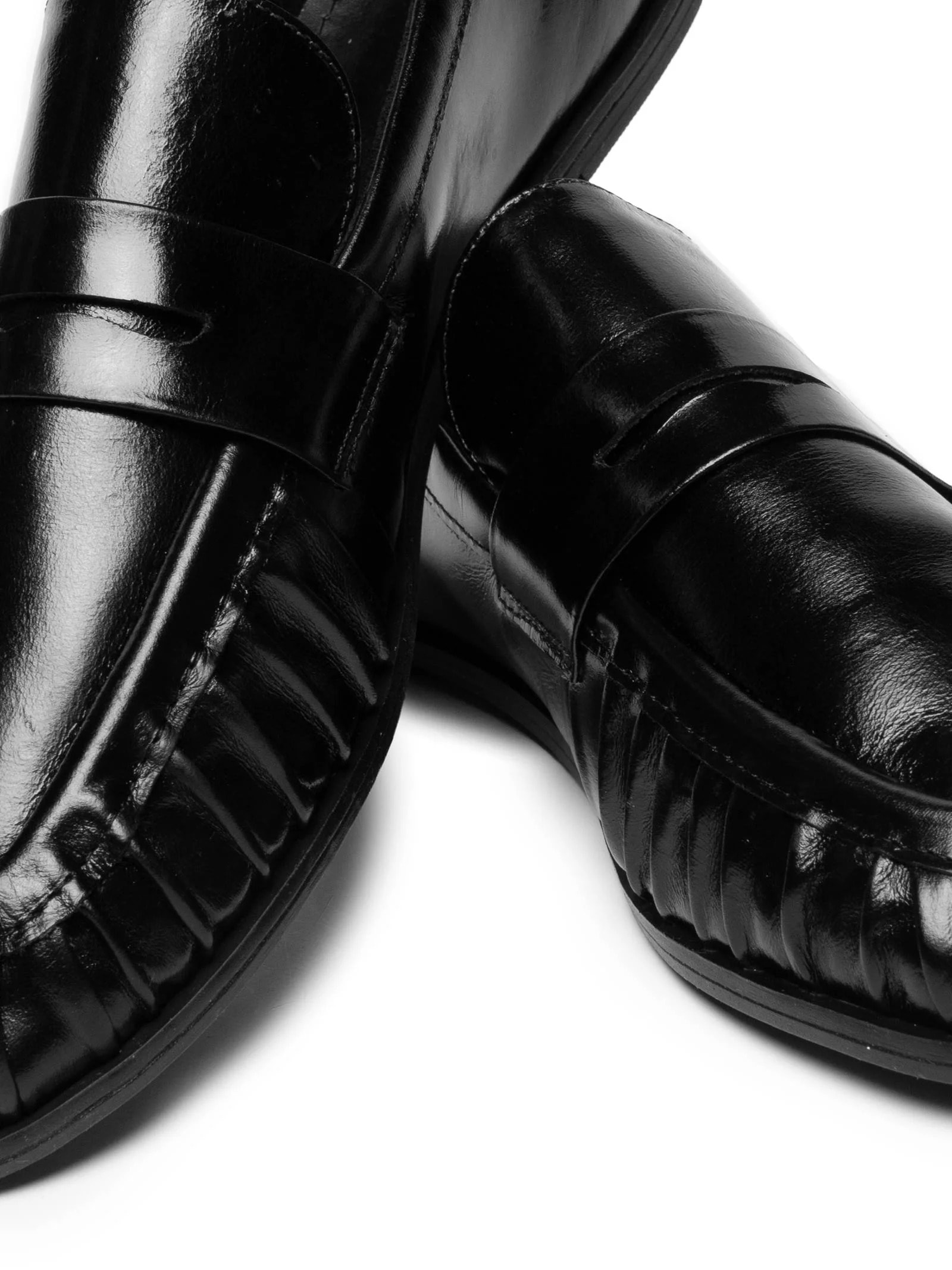 Mocassim Feminino Em Couro Preto Basiq