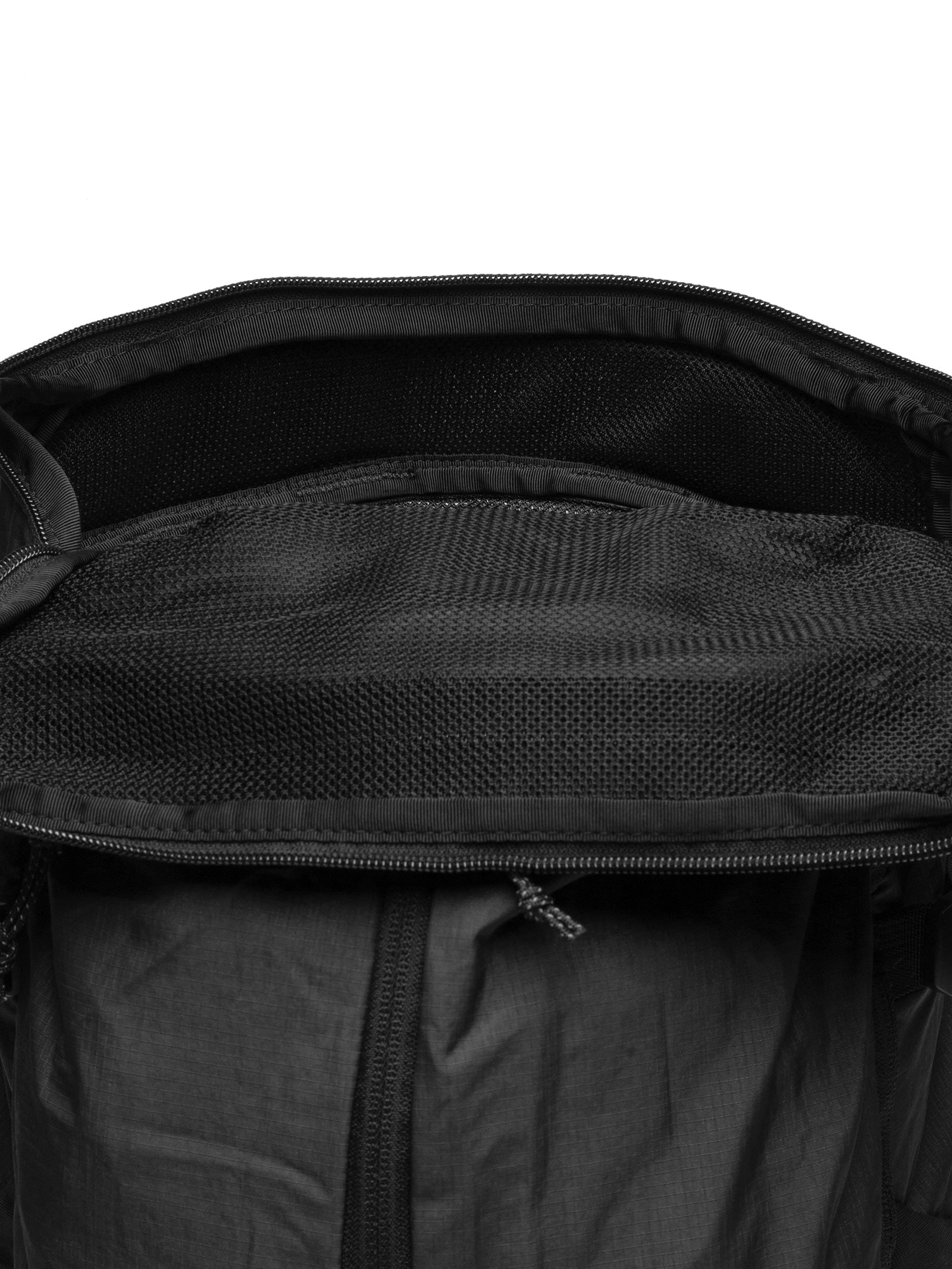 Mochila Unissex Speed Pack 30L Preto On Running