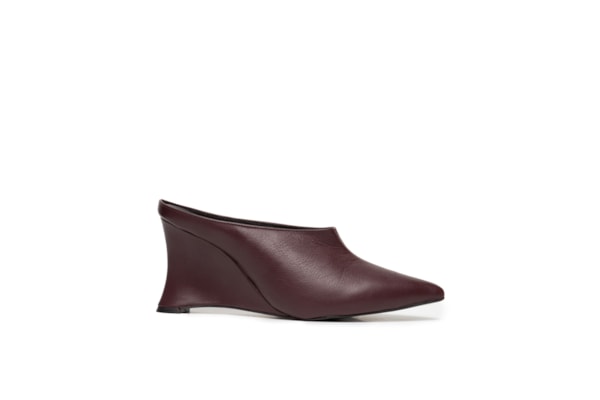 Mule Feminino Bico Fino em Couro - Vermelho