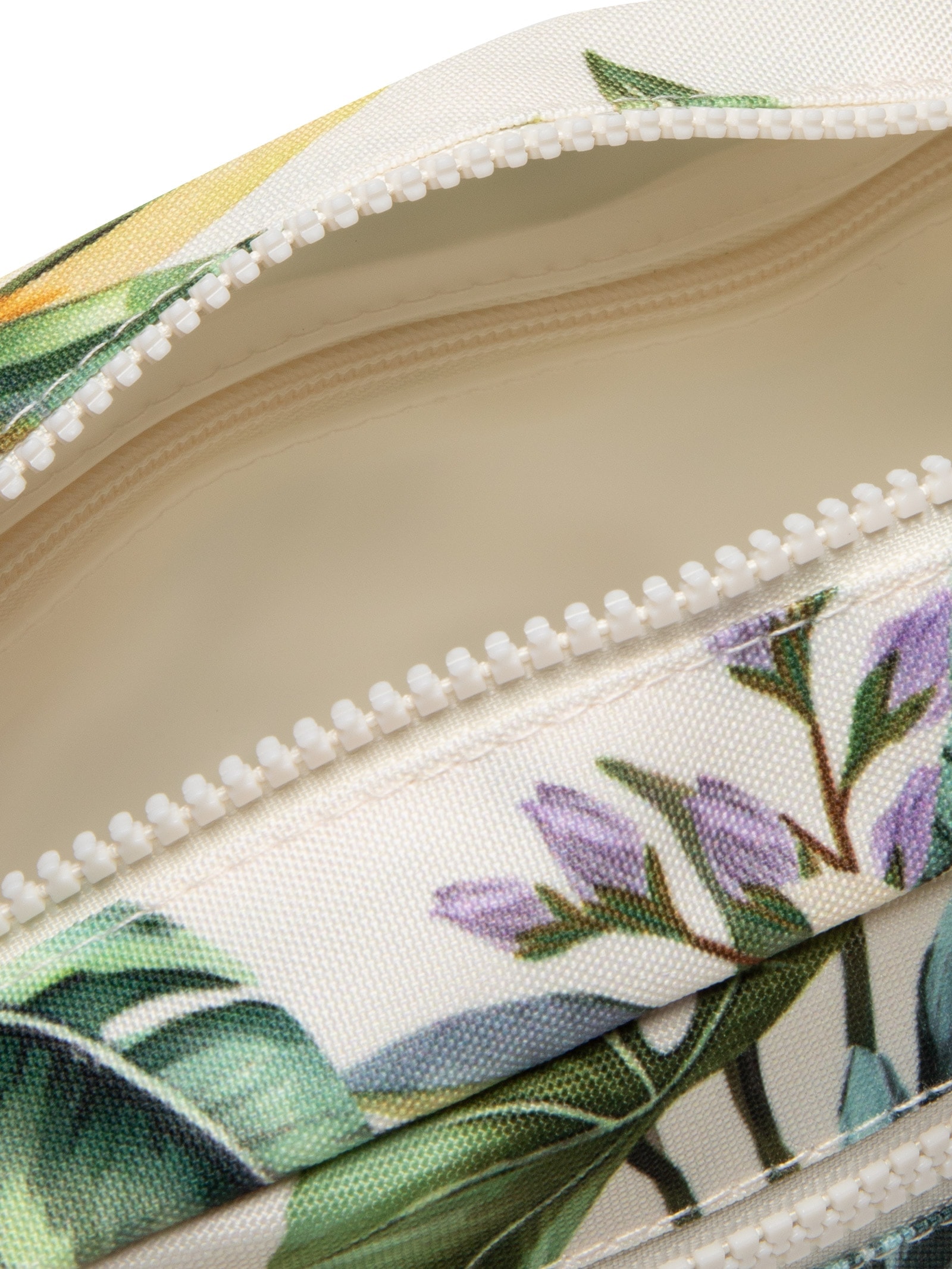 Necessaire Amô Tropicalia Branco Farm Etc