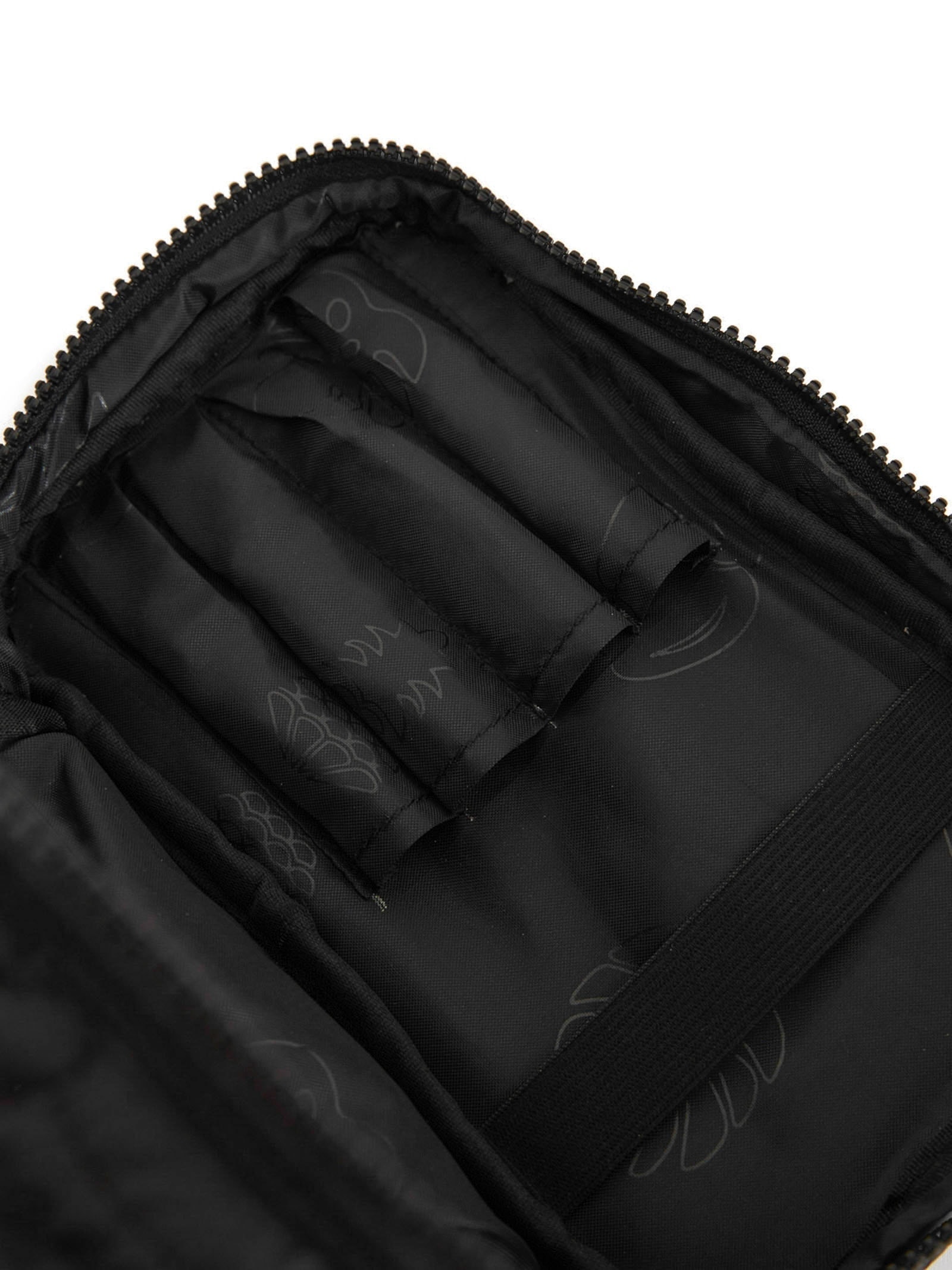 Necessaire Me Leva Liso Preto Farm Etc