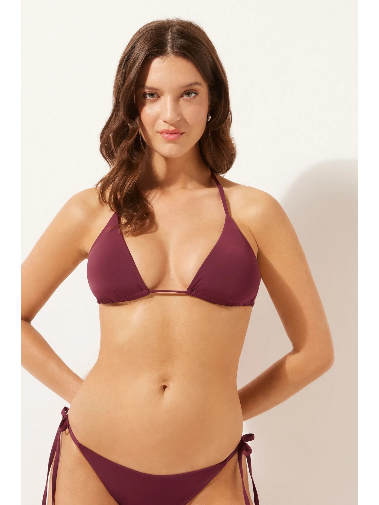 Parte De Cima De Biquíni Cortininha Indonésia Bordô Calzedonia