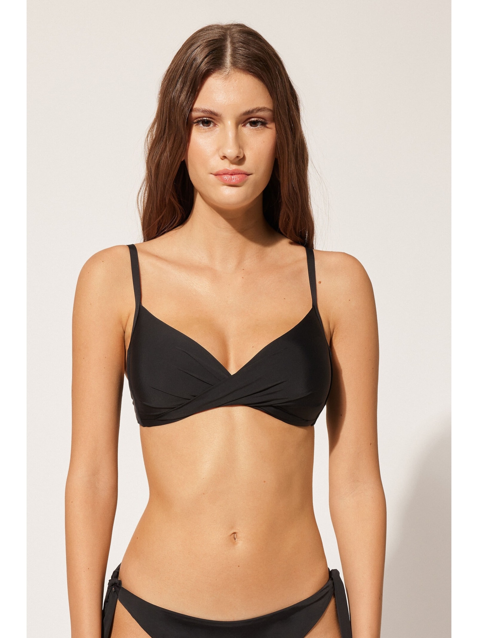 Parte De Cima De Biquíni Triângulo Indonésia Preto Calzedonia