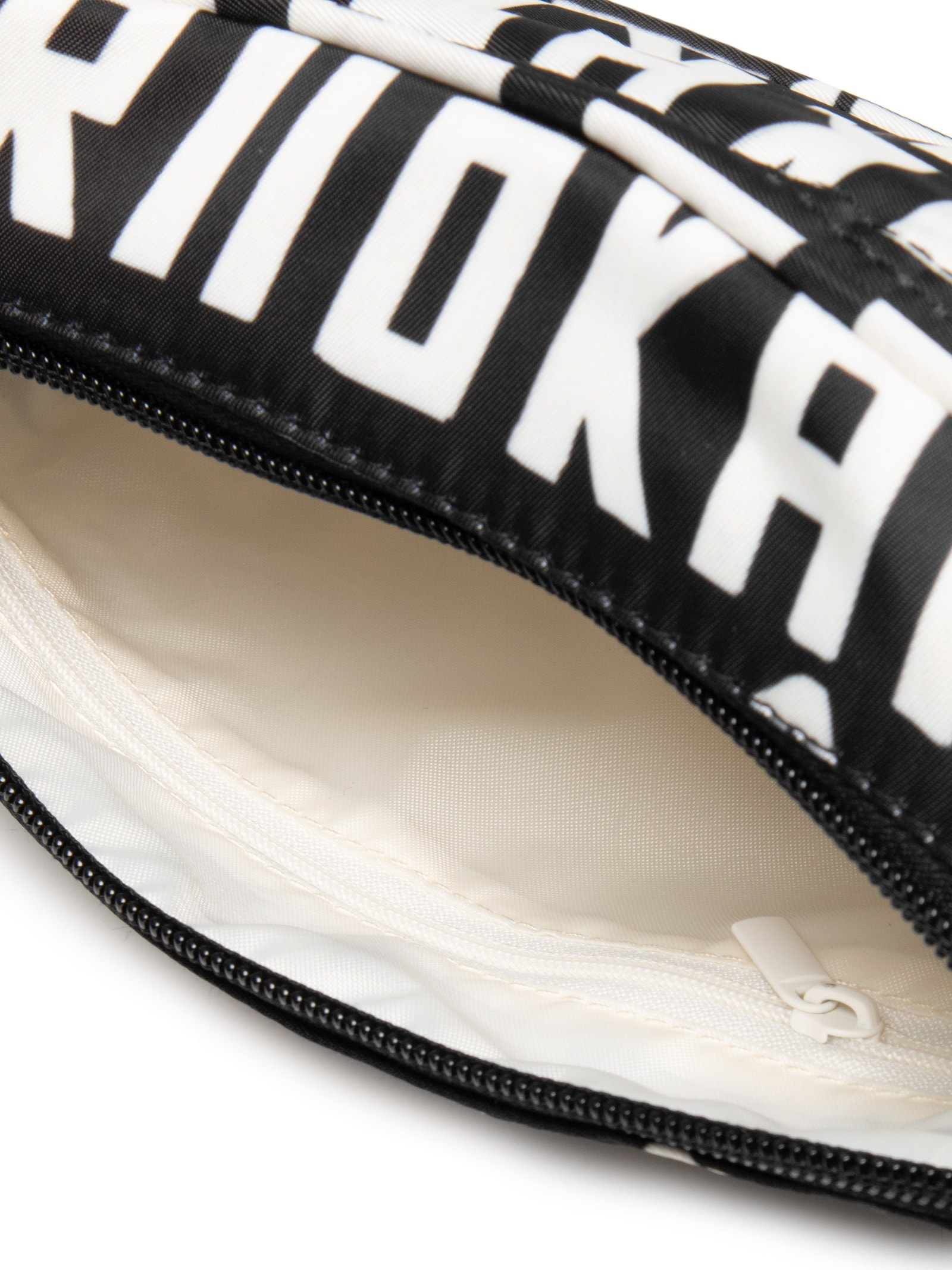 Pochete Feminina Dengo Kariioka Preto Farm Etc