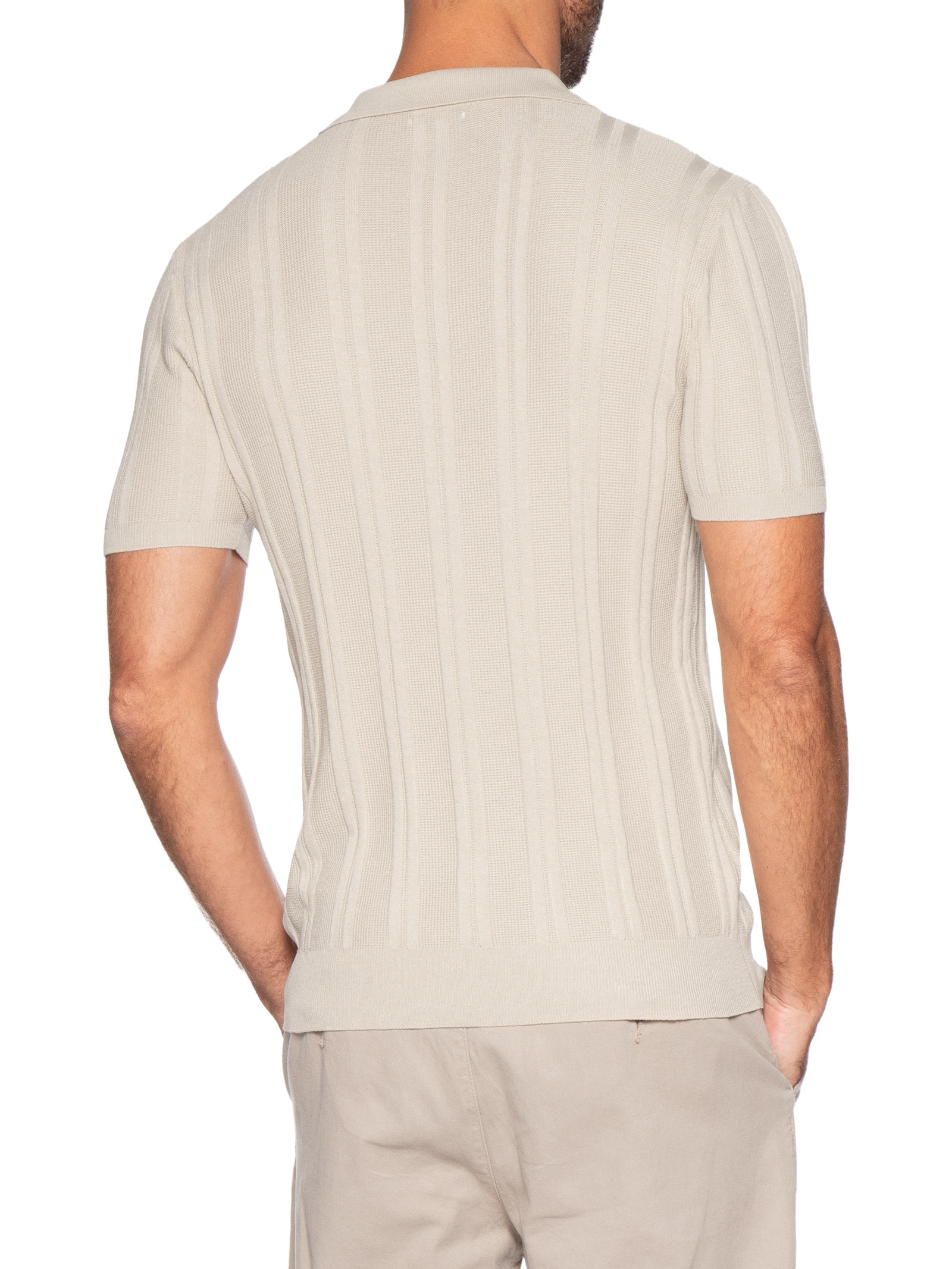 Polo Masculina Em Tricot Com Gola Colômbia  Bege Basiq Men