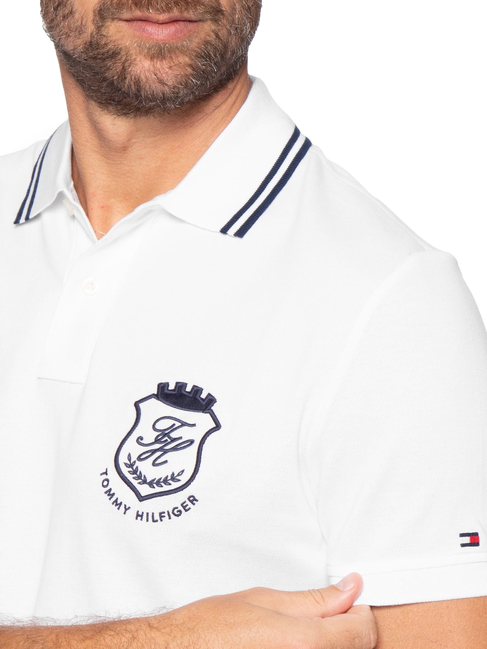 Polo Masculina Regular Fit Gola Friso Duplo e Brasão – Branco Tommy Hilfiger