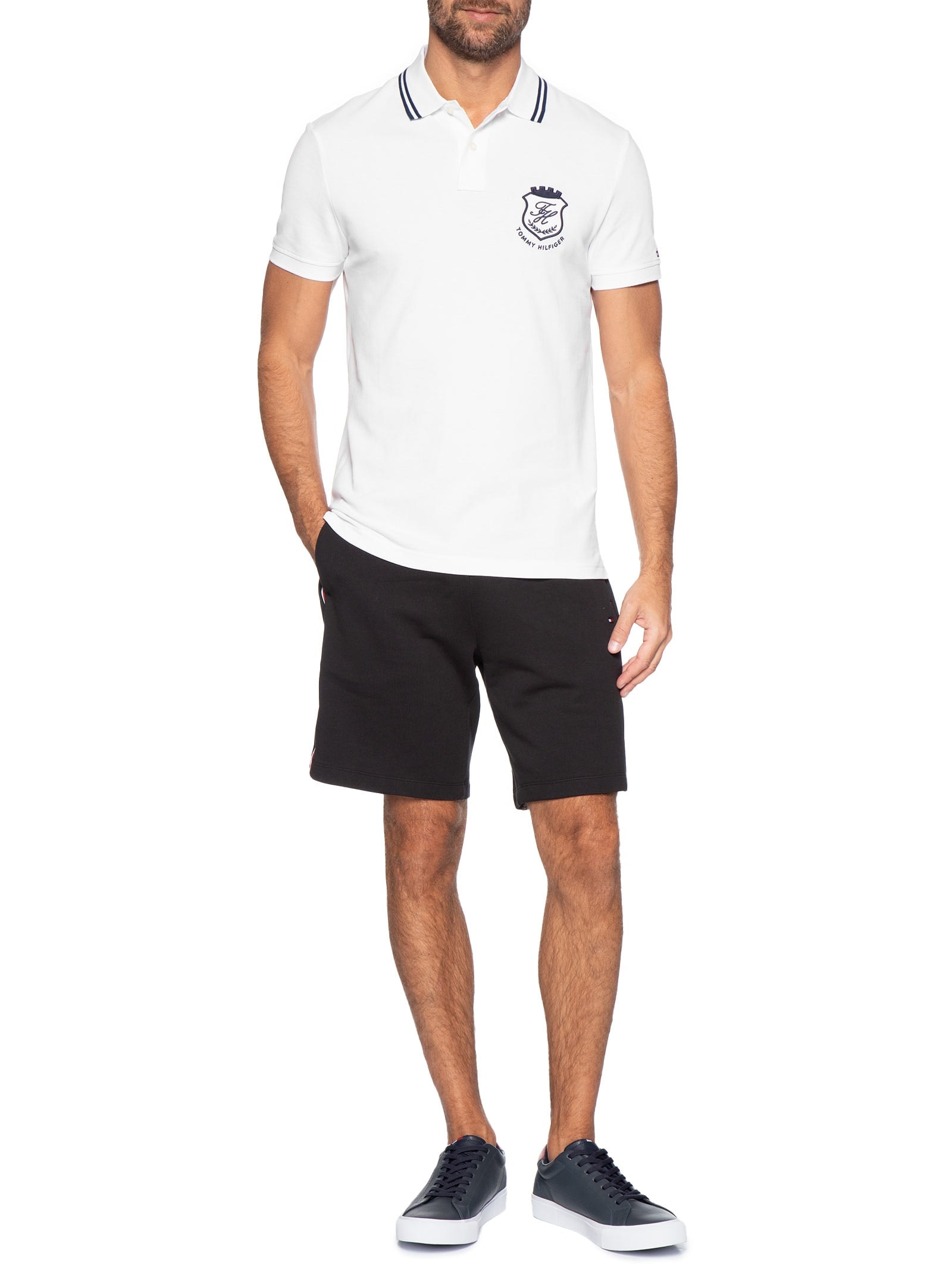 Polo Masculina Regular Fit Gola Friso Duplo e Brasão – Branco Tommy Hilfiger