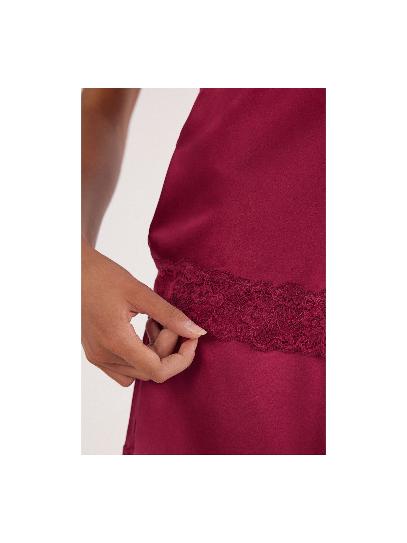 Regata Em Seda e Renda Bordô Intimissimi