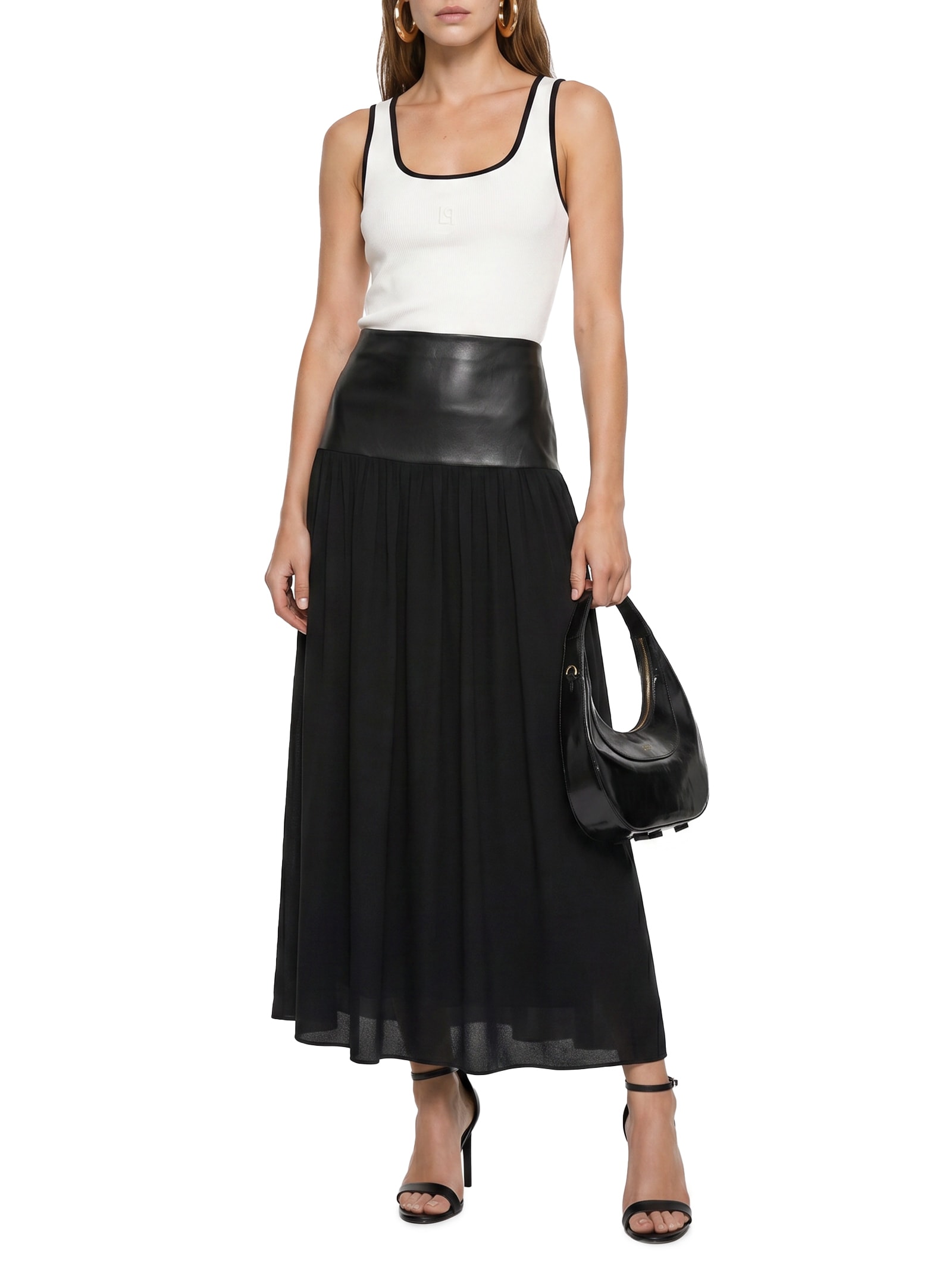 Regata Feminina Canelada Com Bordado Off White Lança Perfume