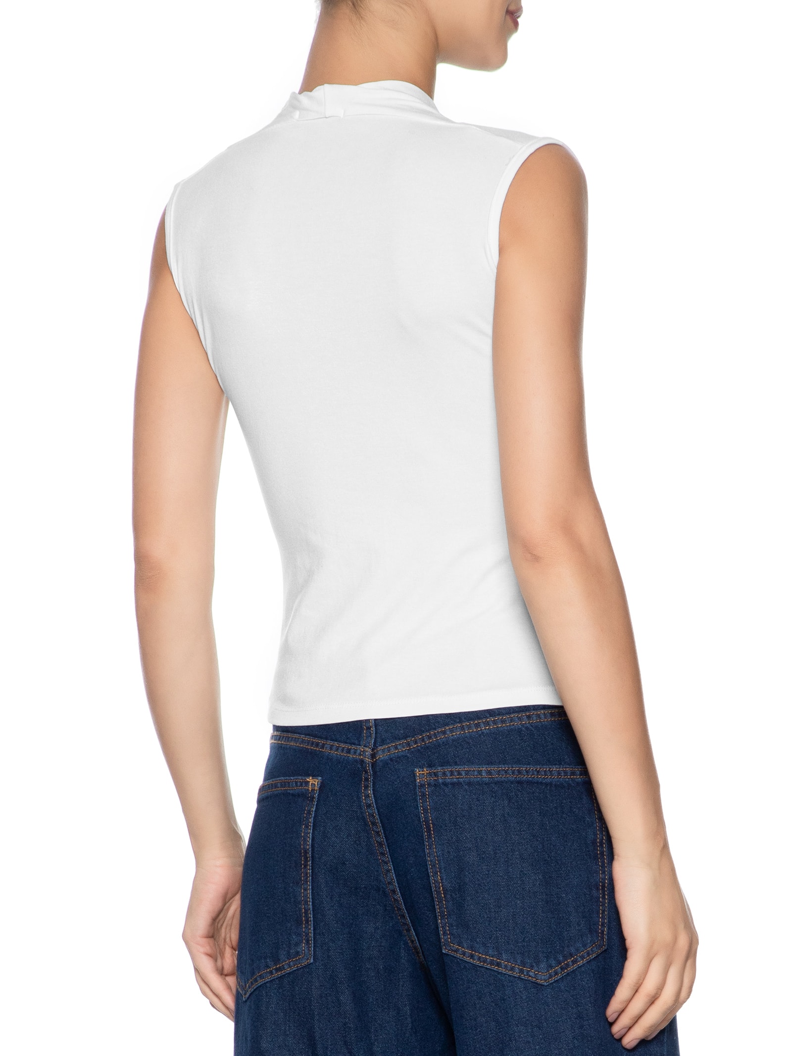 Regata Feminina Decote V Branco Basiq