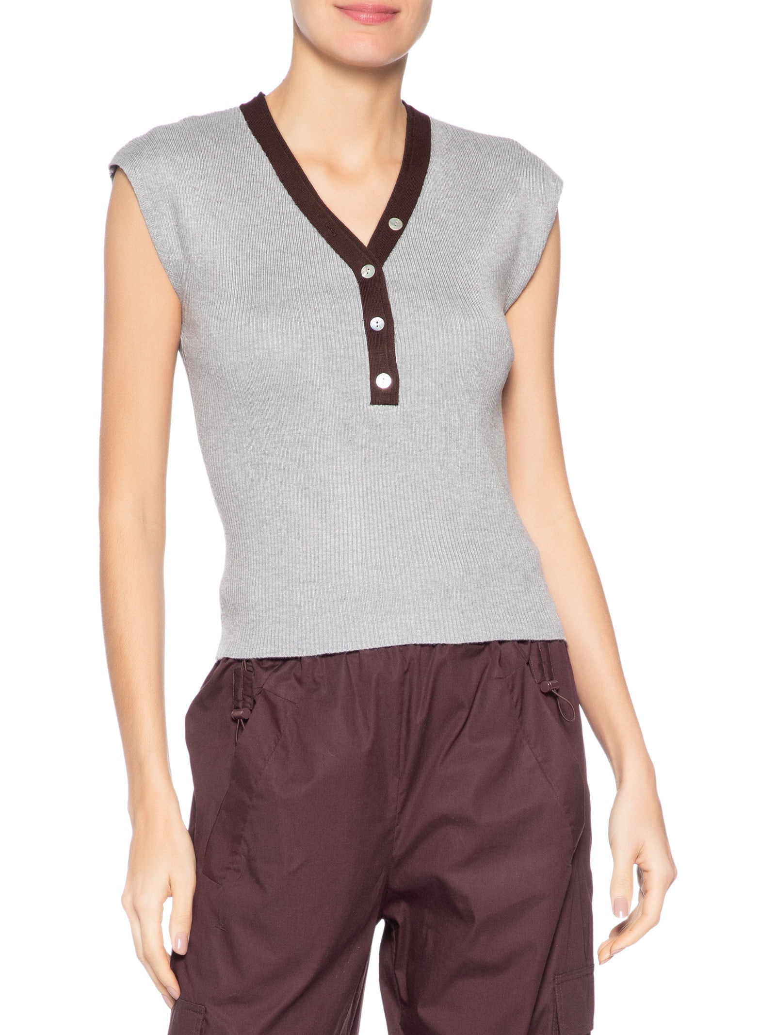 Regata Feminina em Tricot com Abotoamento Cinza Market 33