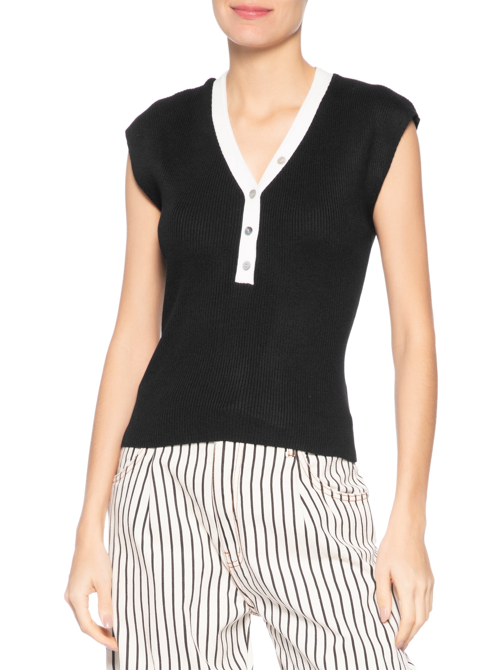 Regata Feminina em Tricot com Abotoamento Preto Market 33