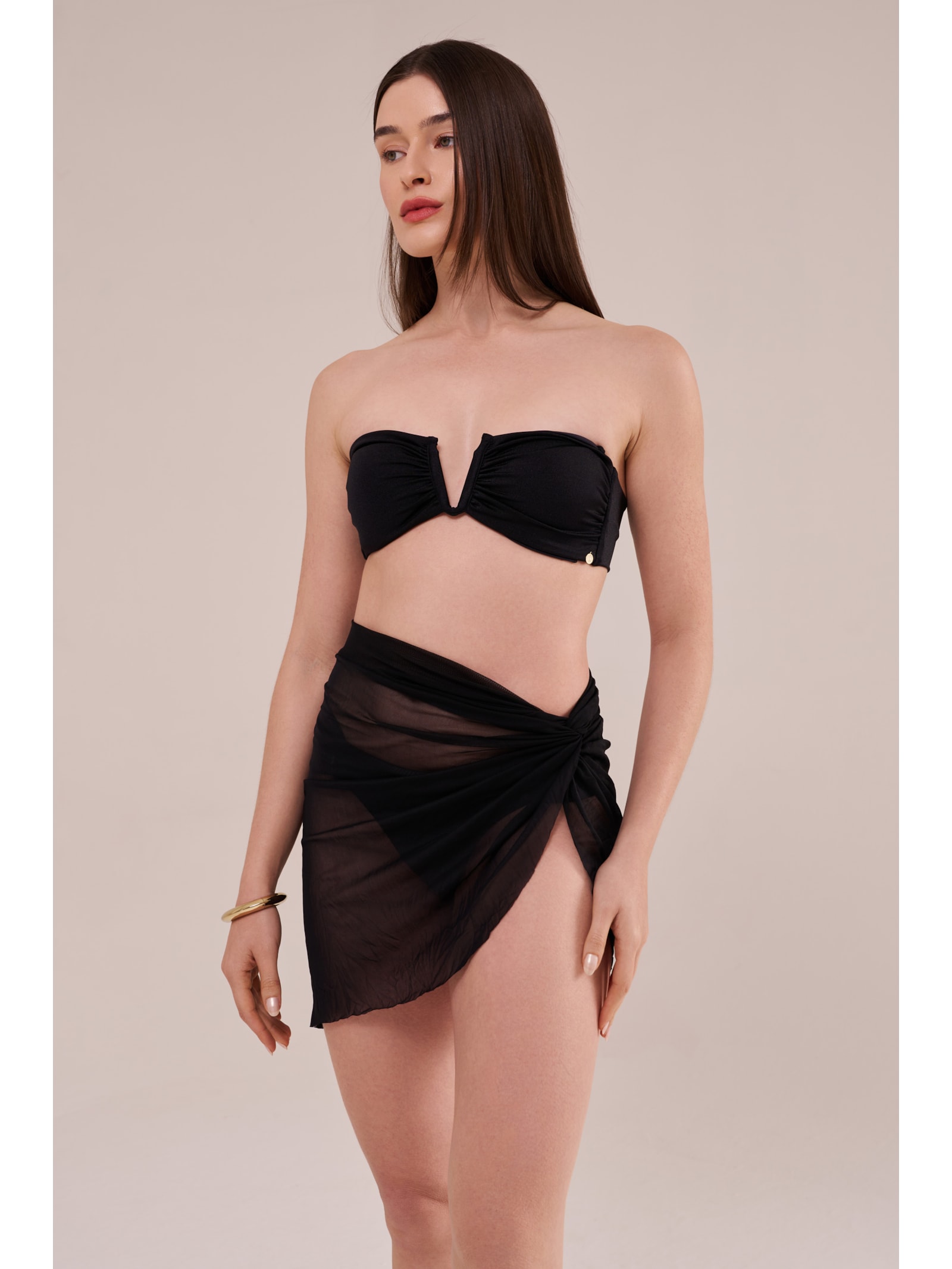 saia curta em tule preta Suntime